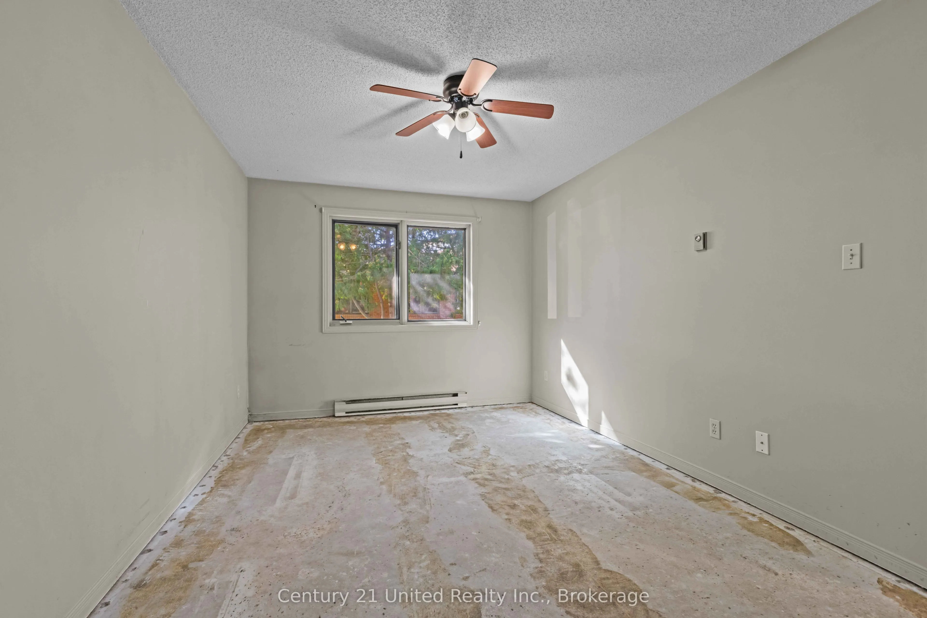 36 Champlain Crescent #10