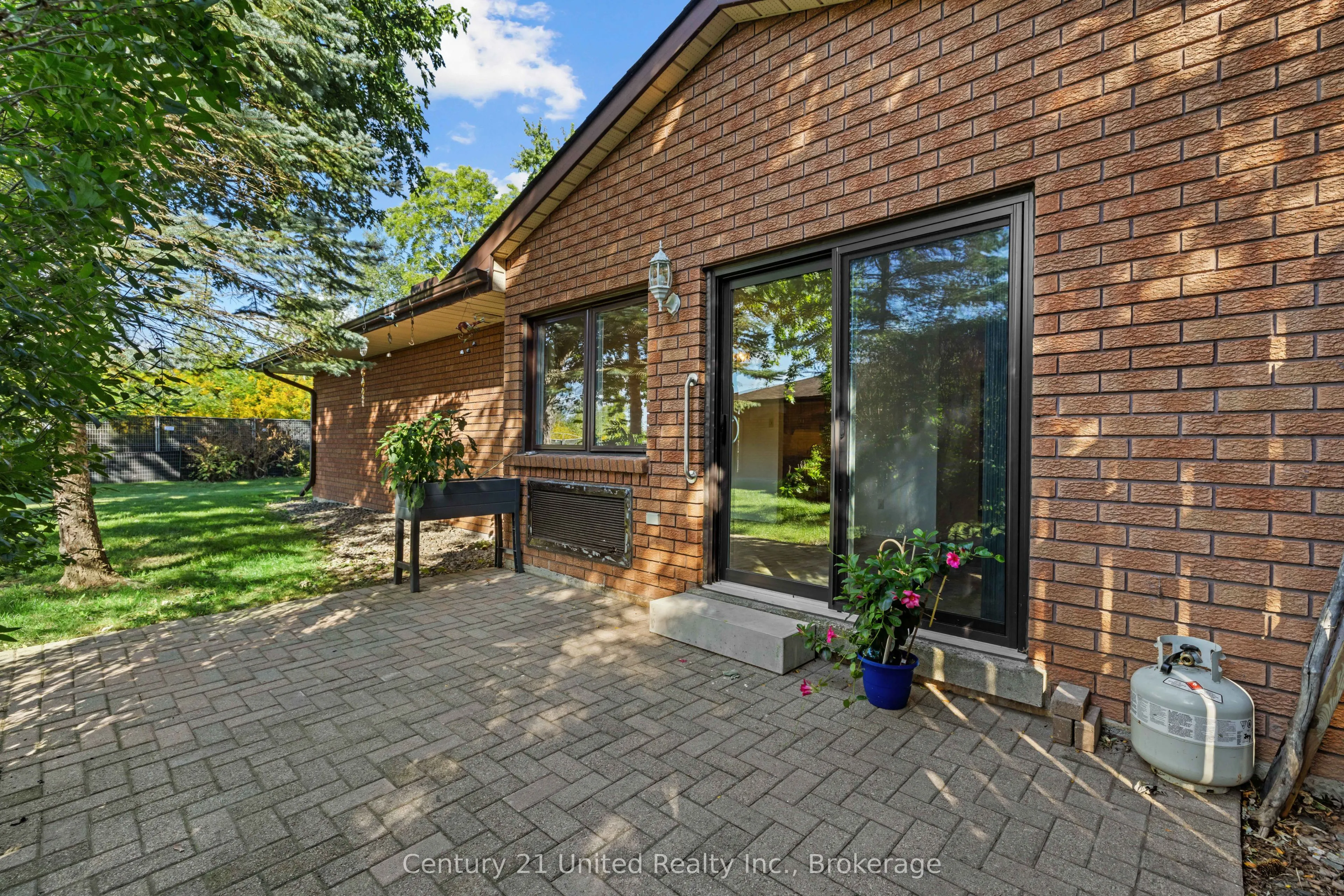 36 Champlain Crescent #10