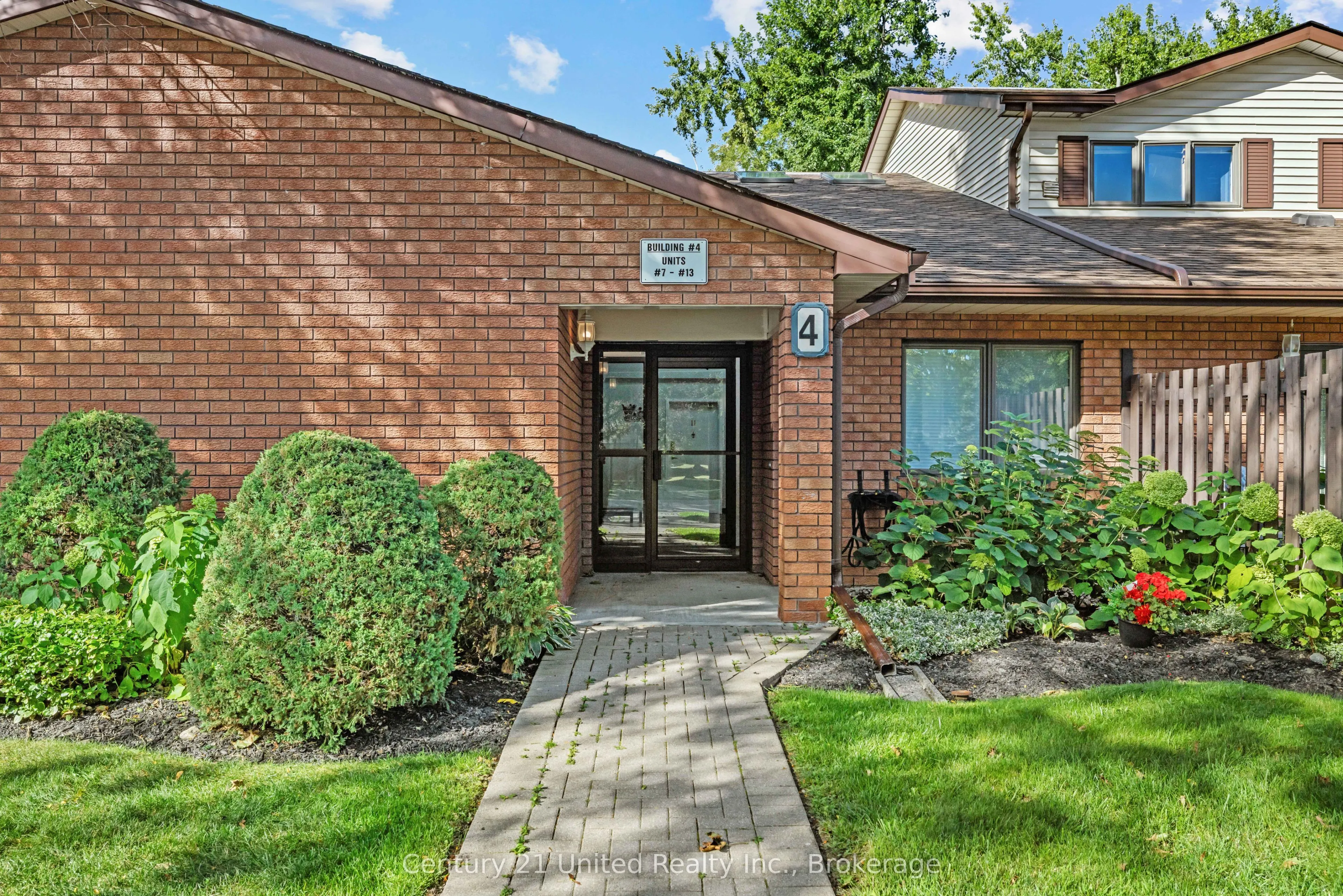 36 Champlain Crescent #10