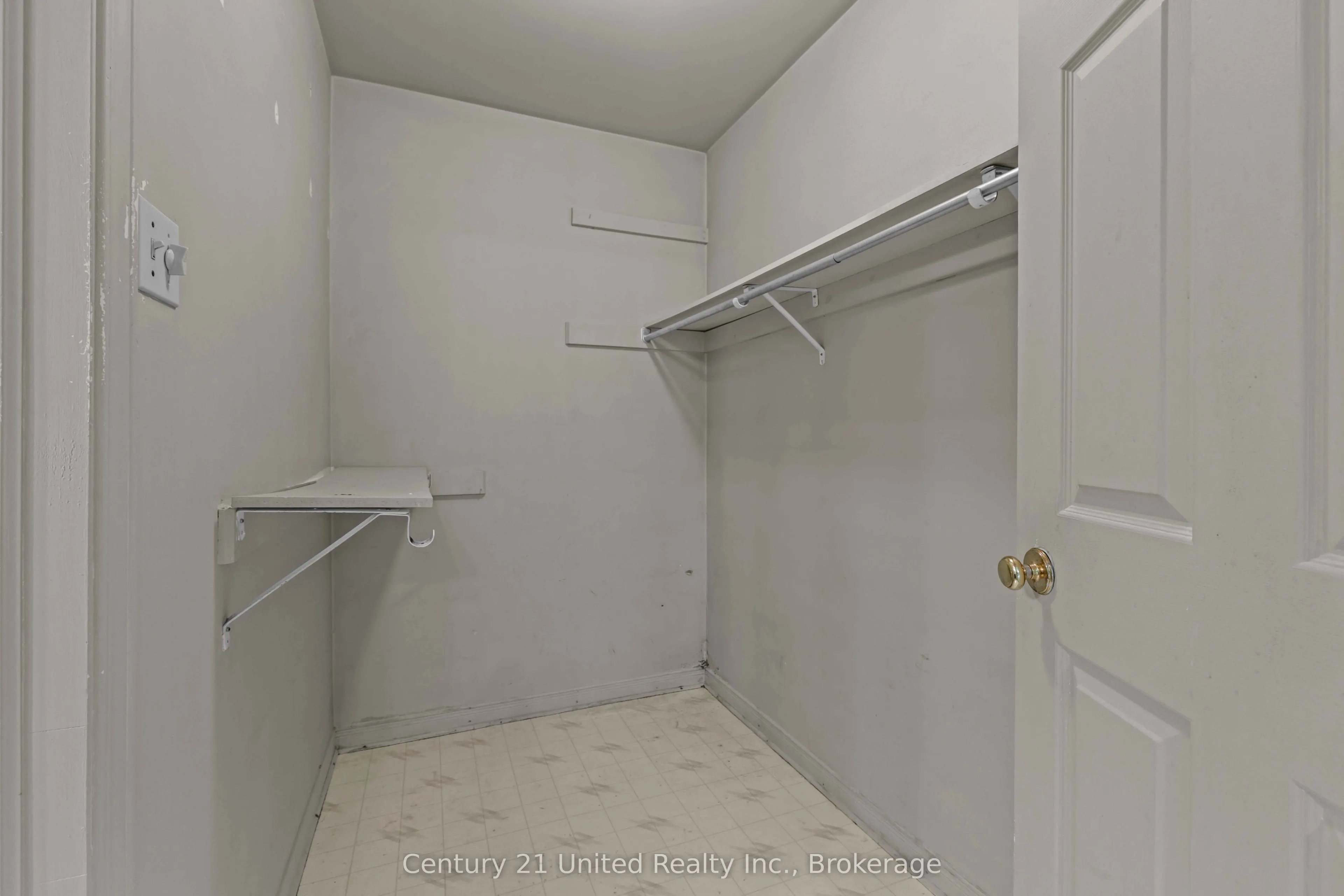 36 Champlain Crescent #10
