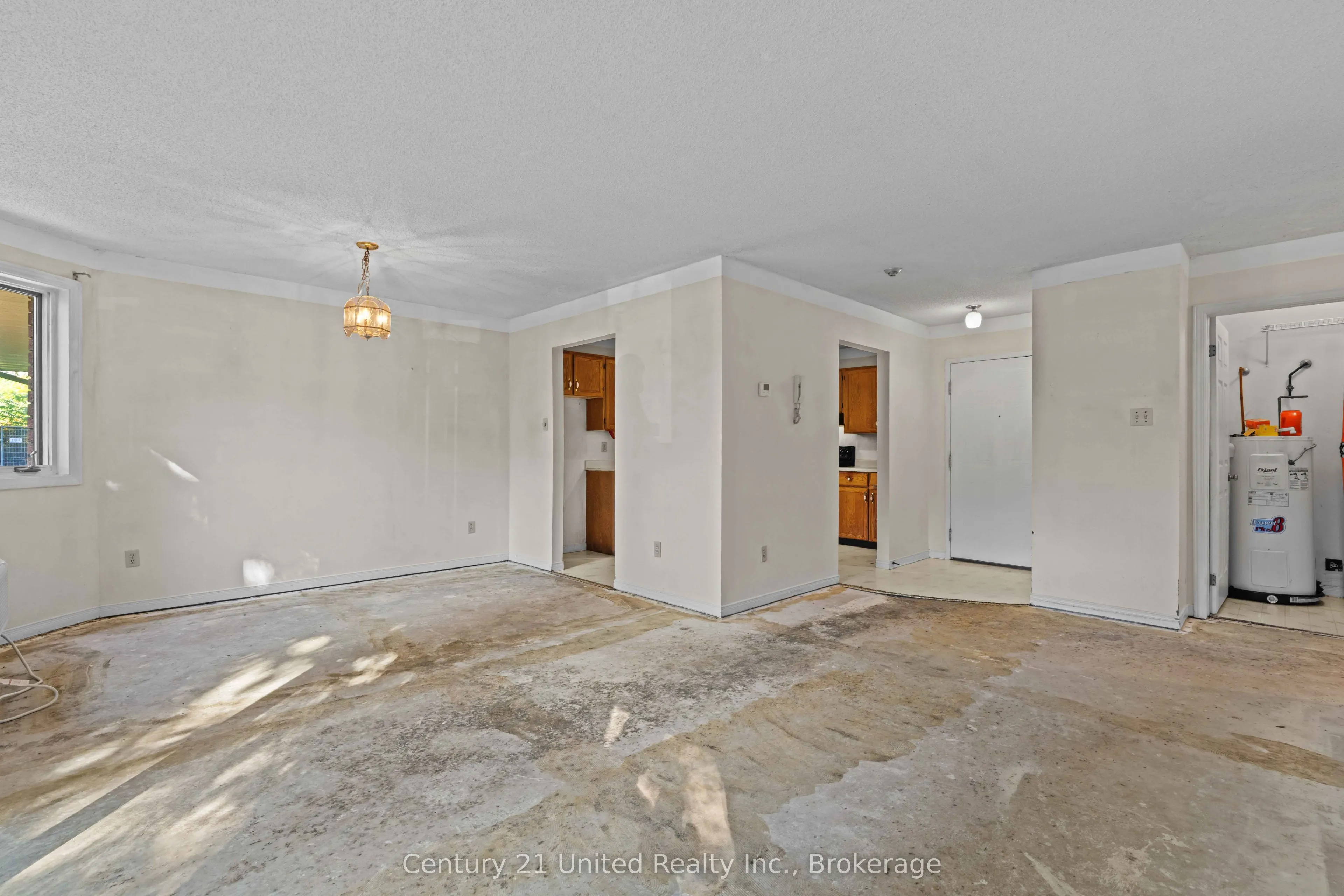 36 Champlain Crescent #10