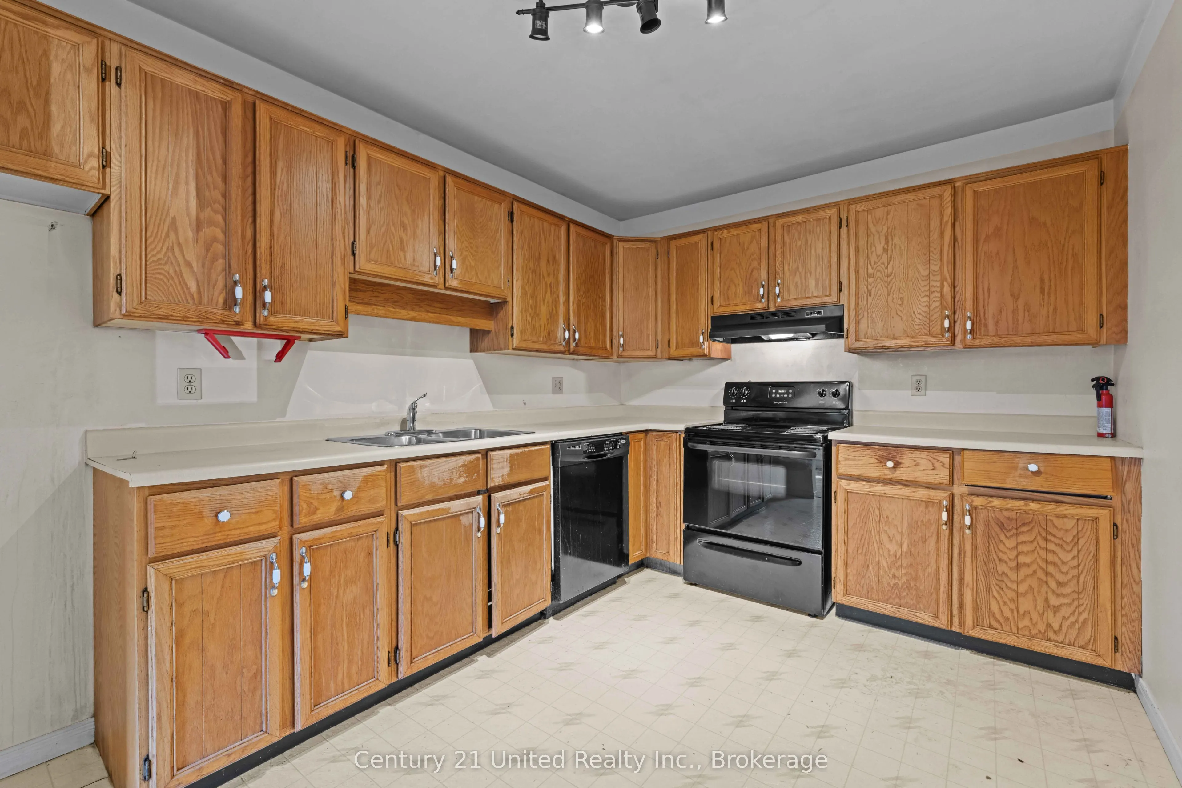 36 Champlain Crescent #10