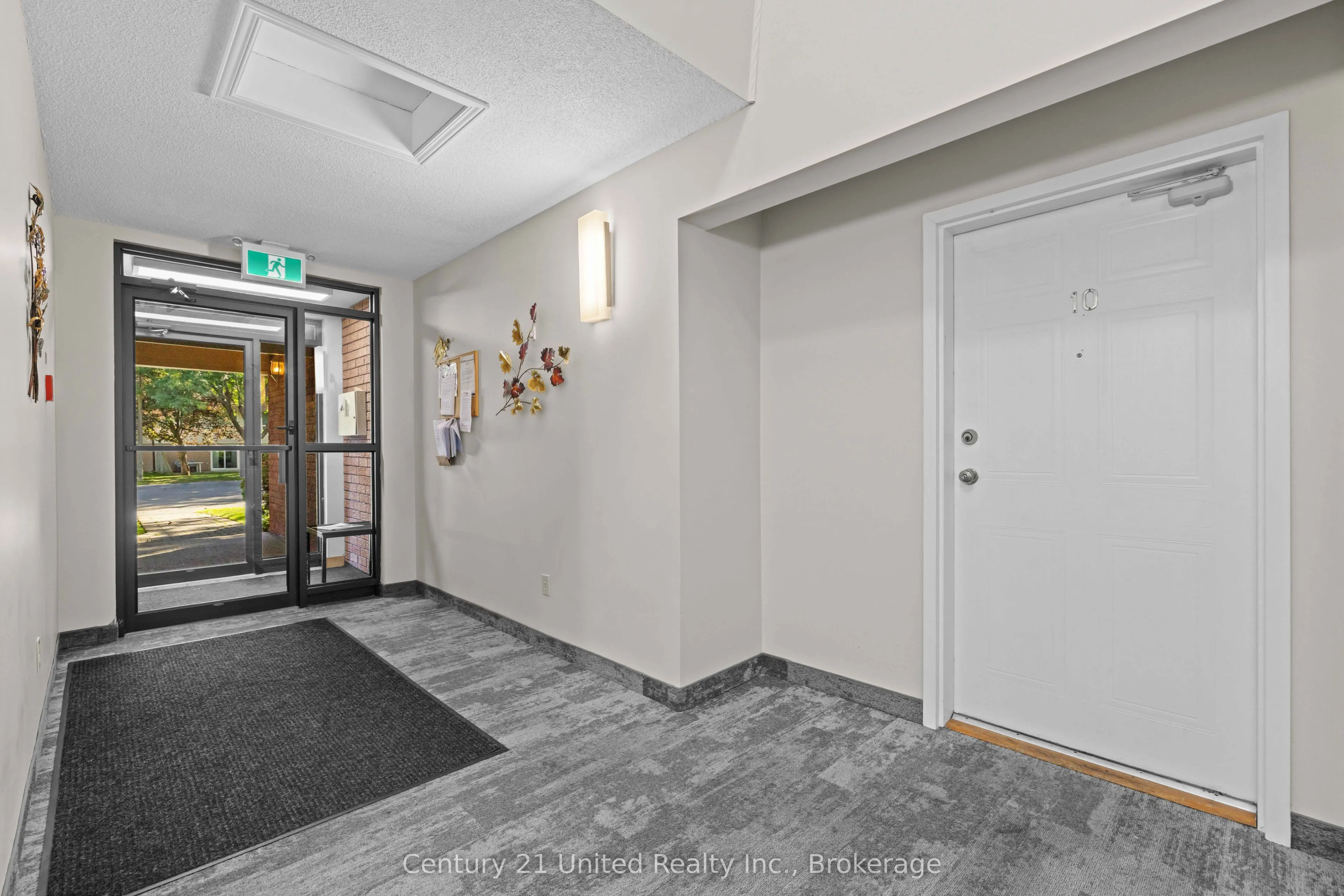 36 Champlain Crescent #10