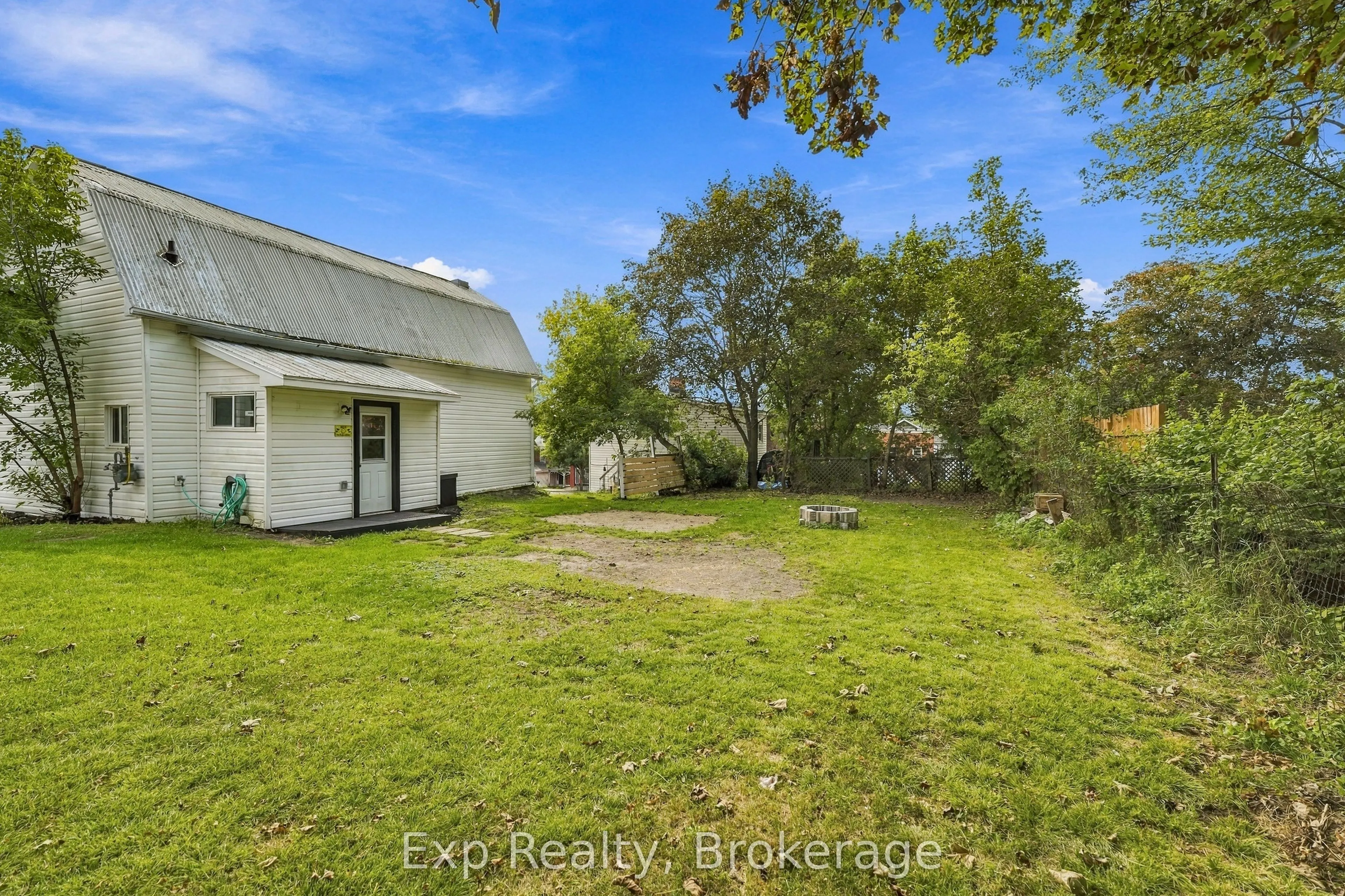 15 Madoc Street
