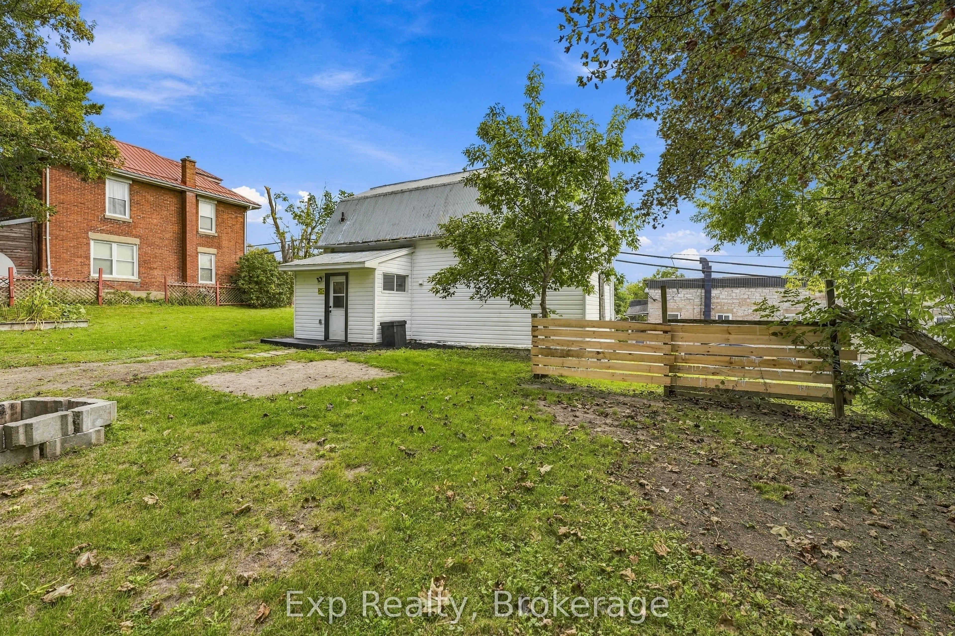 15 Madoc Street