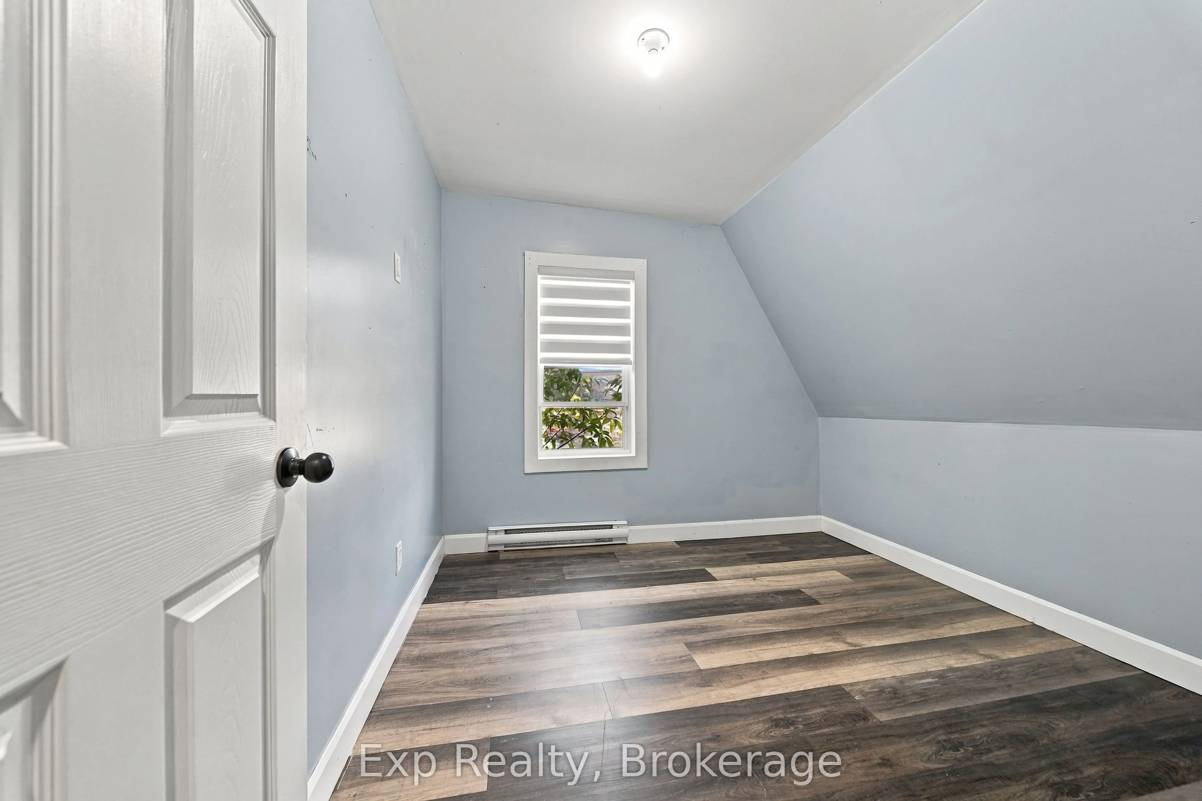 15 Madoc Street