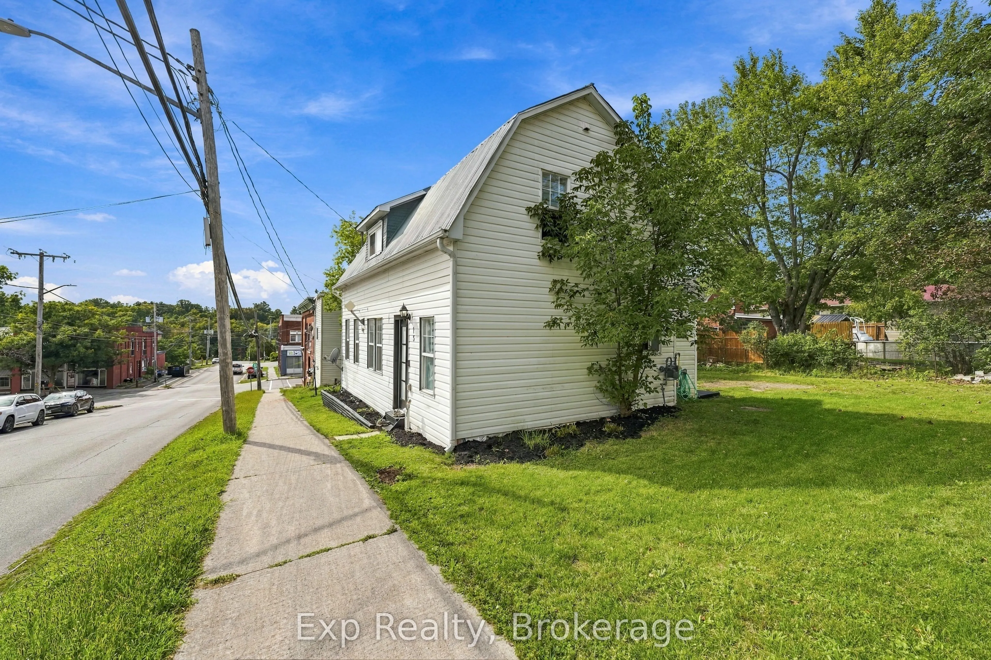 15 Madoc Street