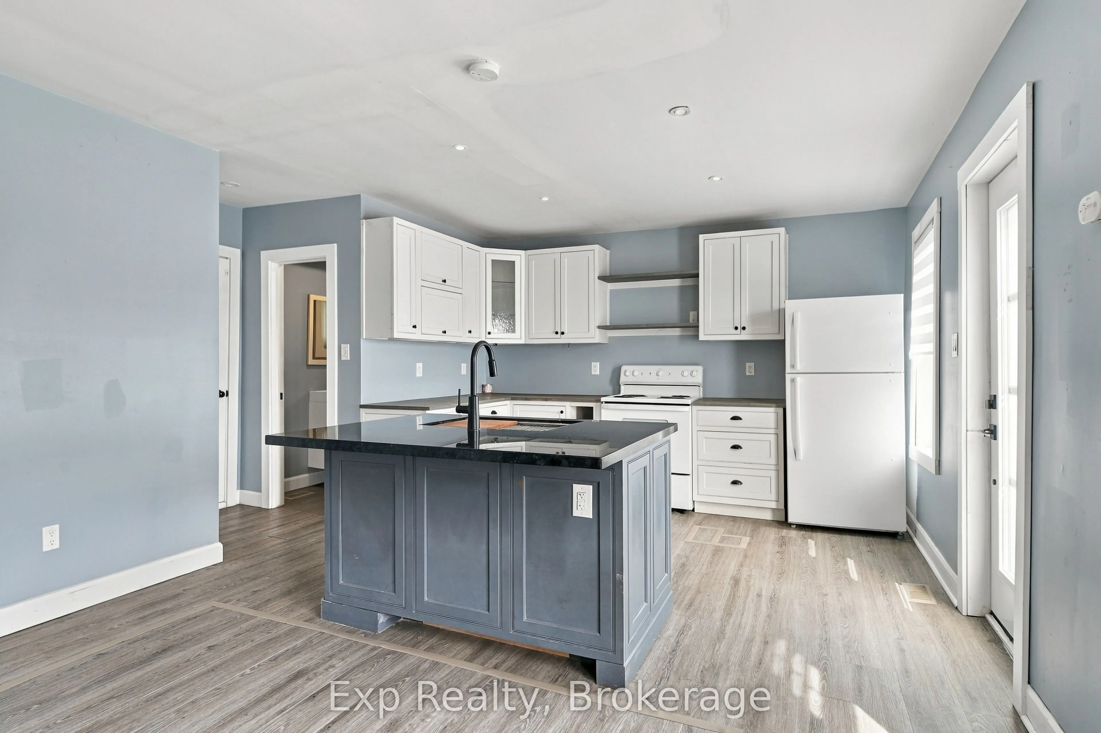 15 Madoc Street