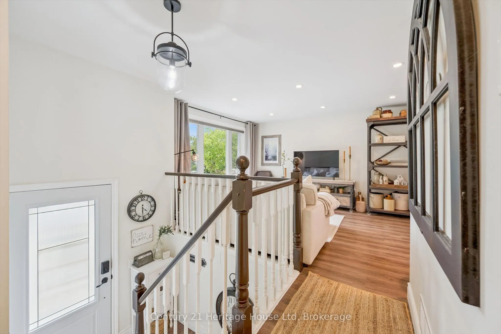 635 Hillview Road