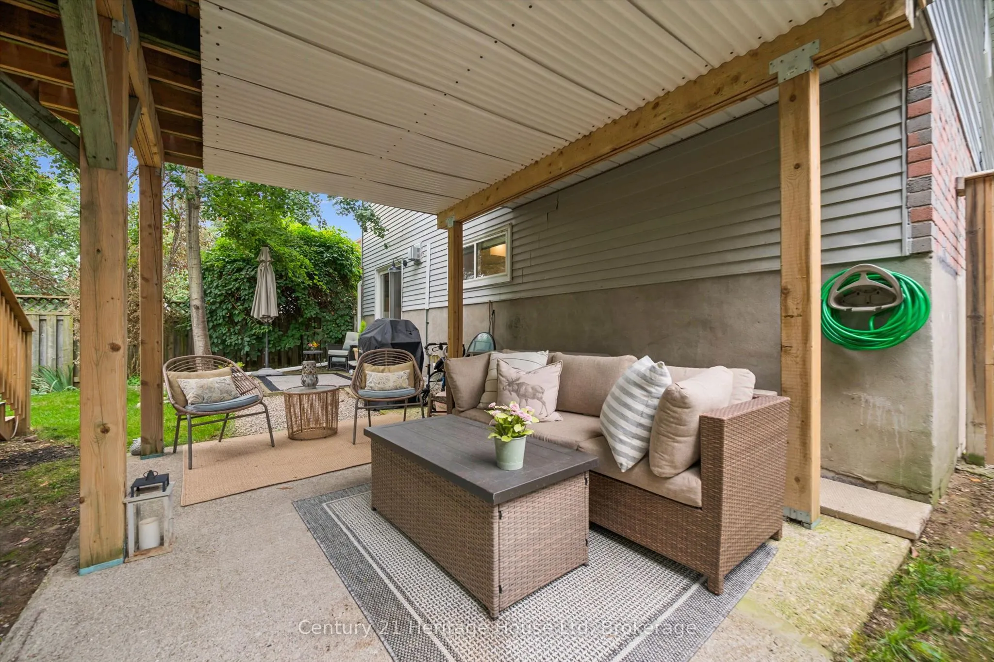 635 Hillview Road