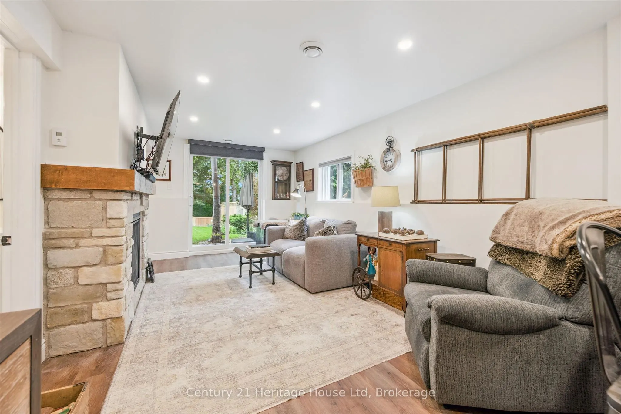 635 Hillview Road