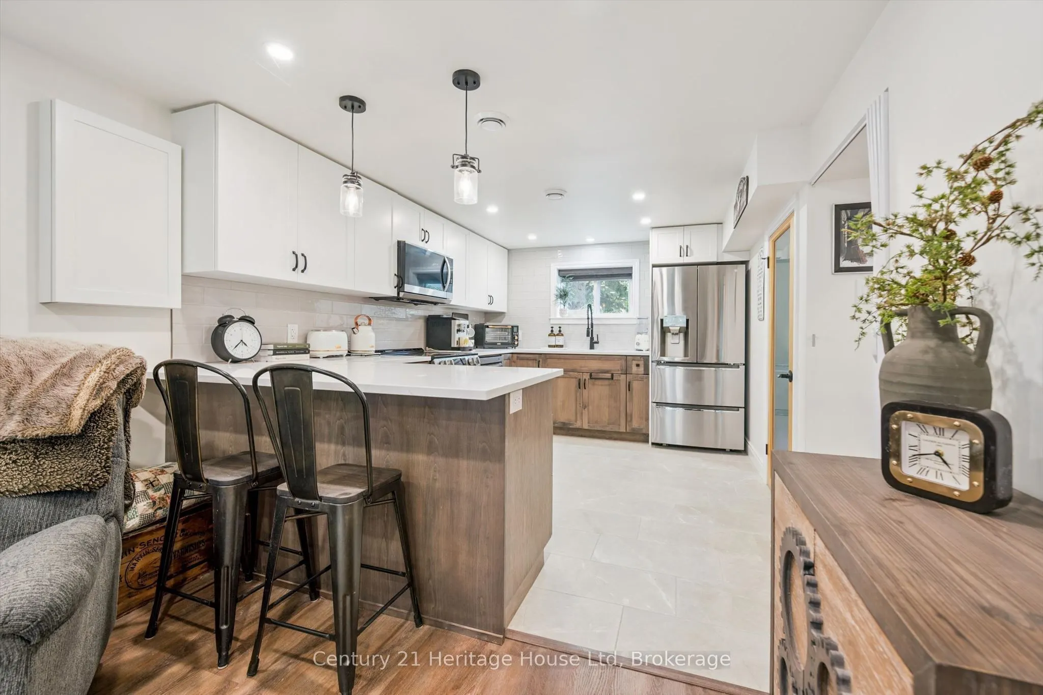 635 Hillview Road