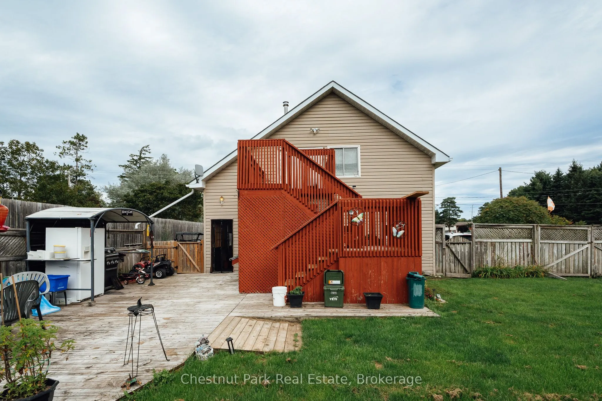 49 Queen Street E