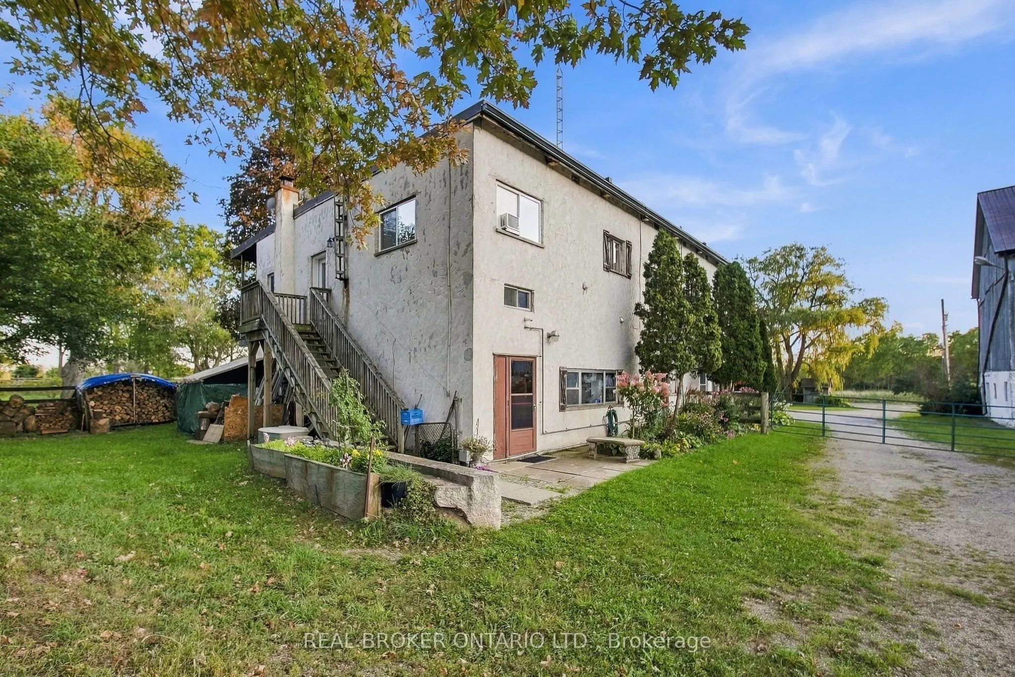 1694 CENTRE RD