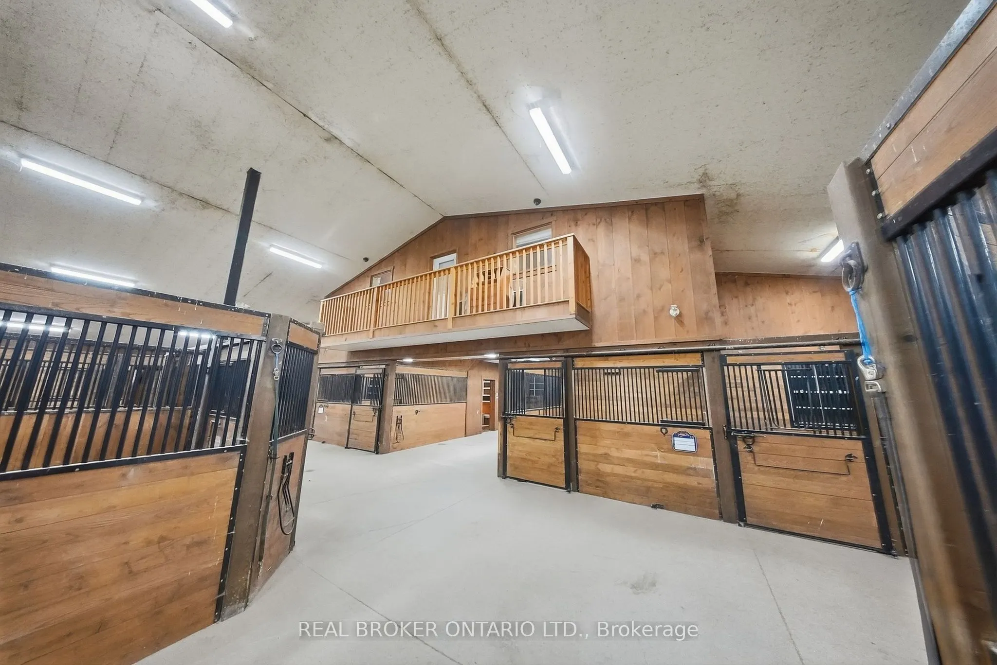 1694 CENTRE RD