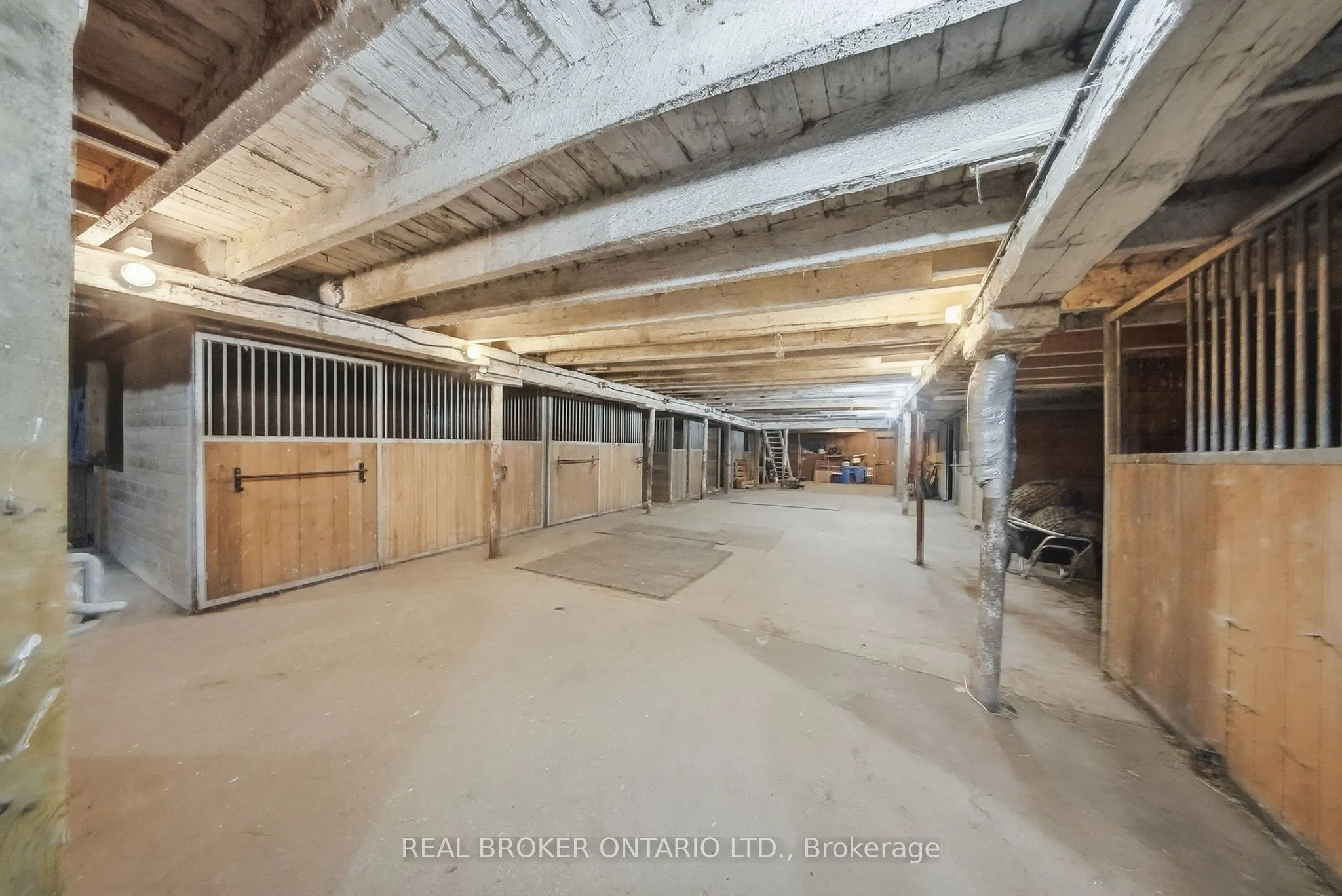 1694 CENTRE RD