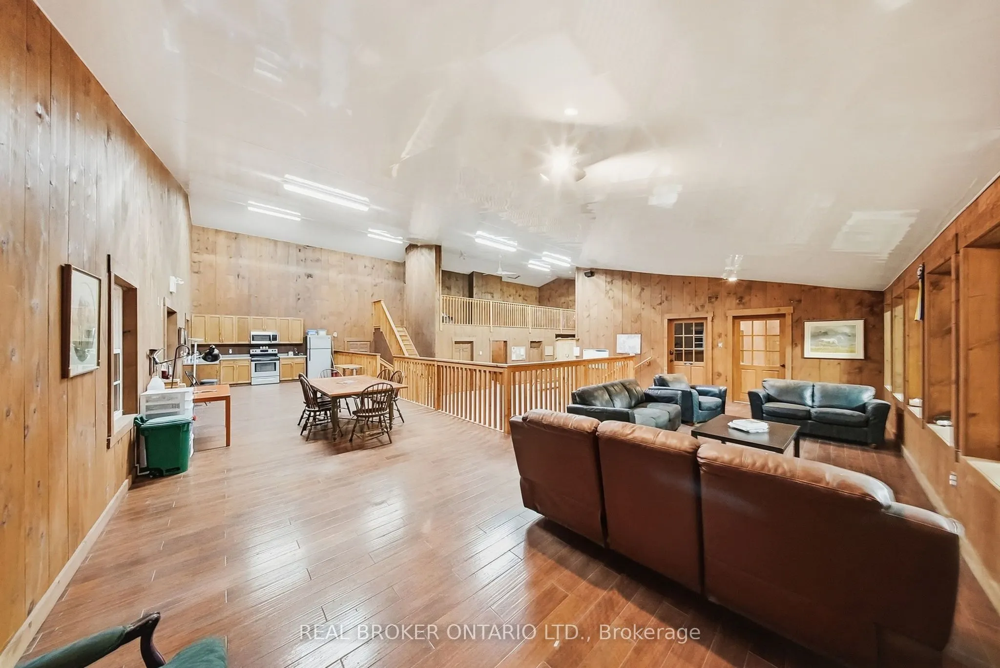 1694 CENTRE RD