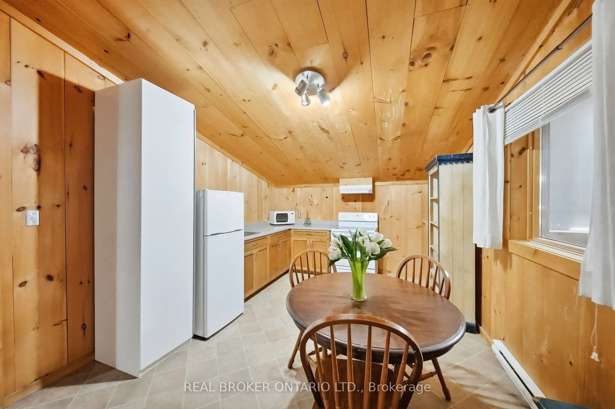 1694 CENTRE RD