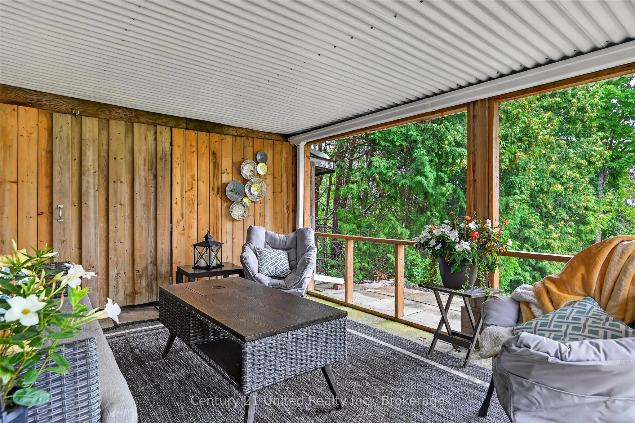 537 Montcalm Drive