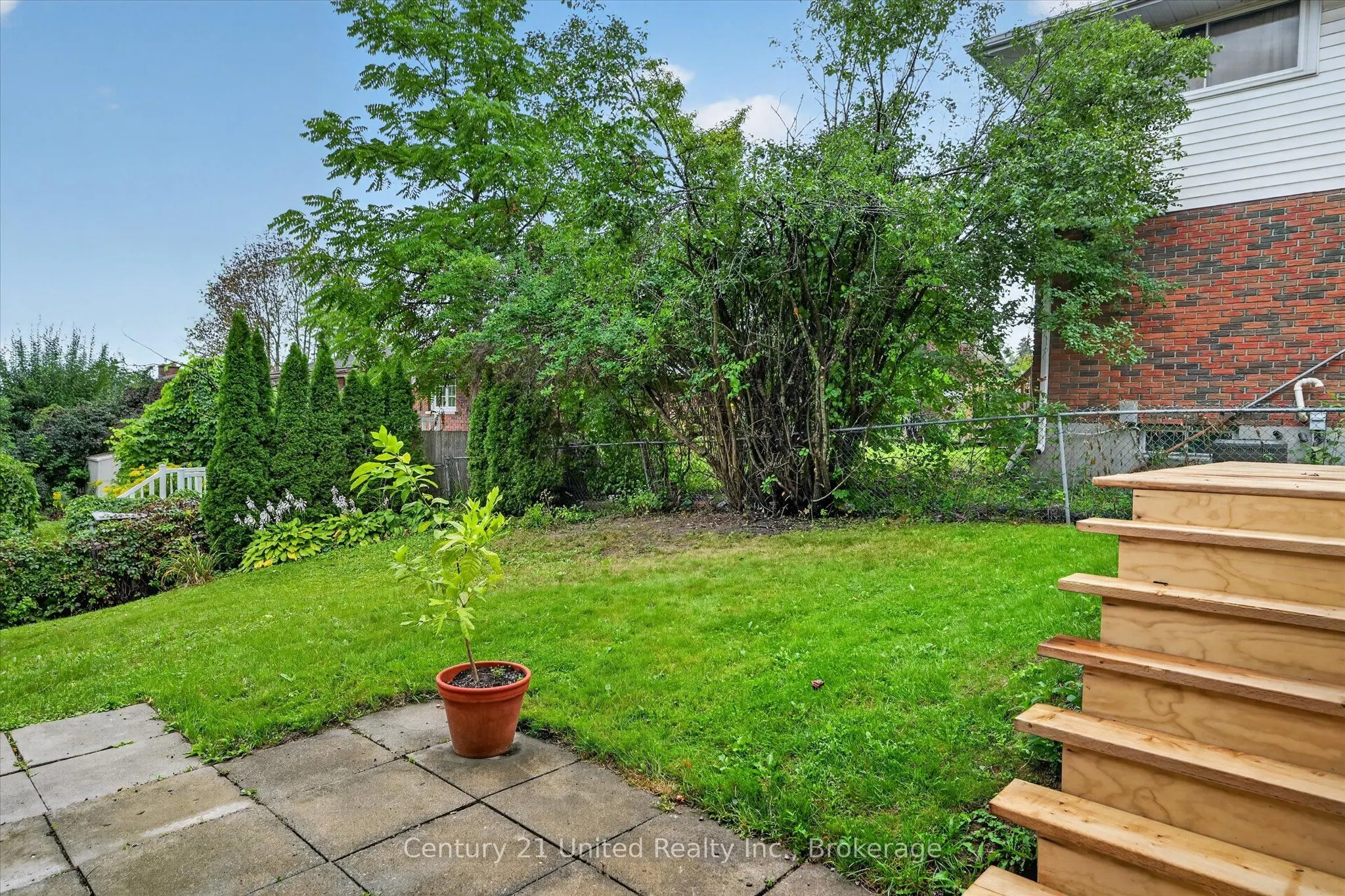 537 Montcalm Drive