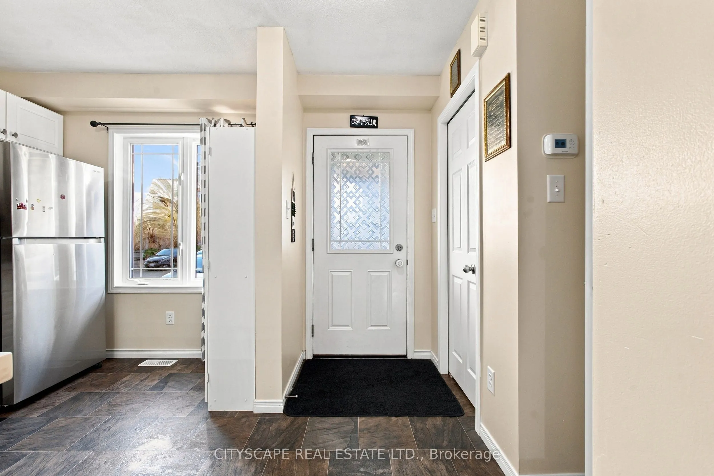 350 Dundas Street S #37