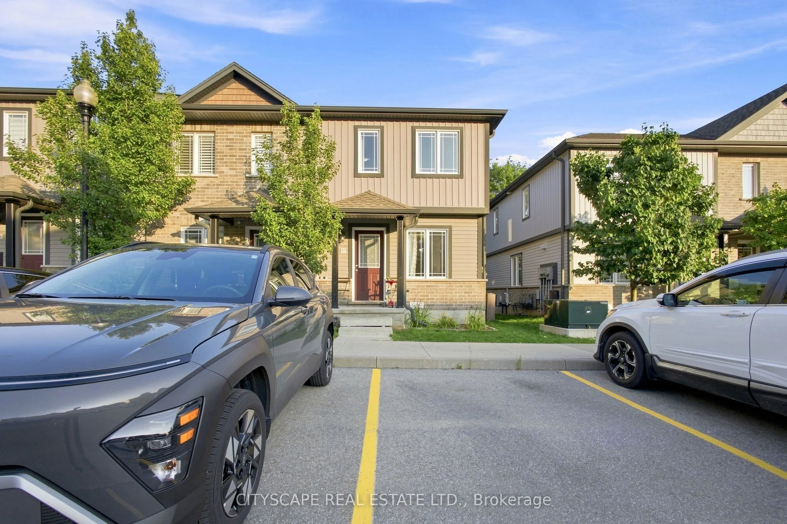 350 Dundas Street S #37