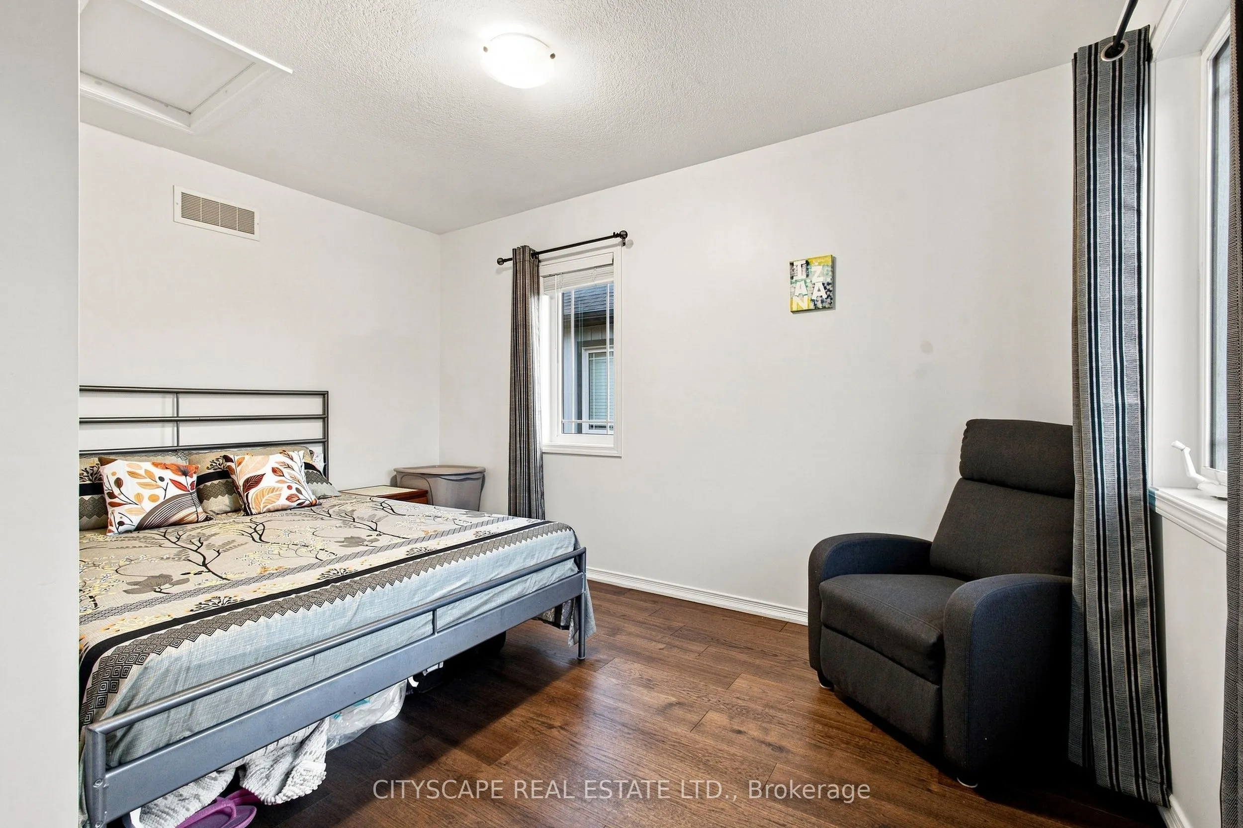 350 Dundas Street S #37