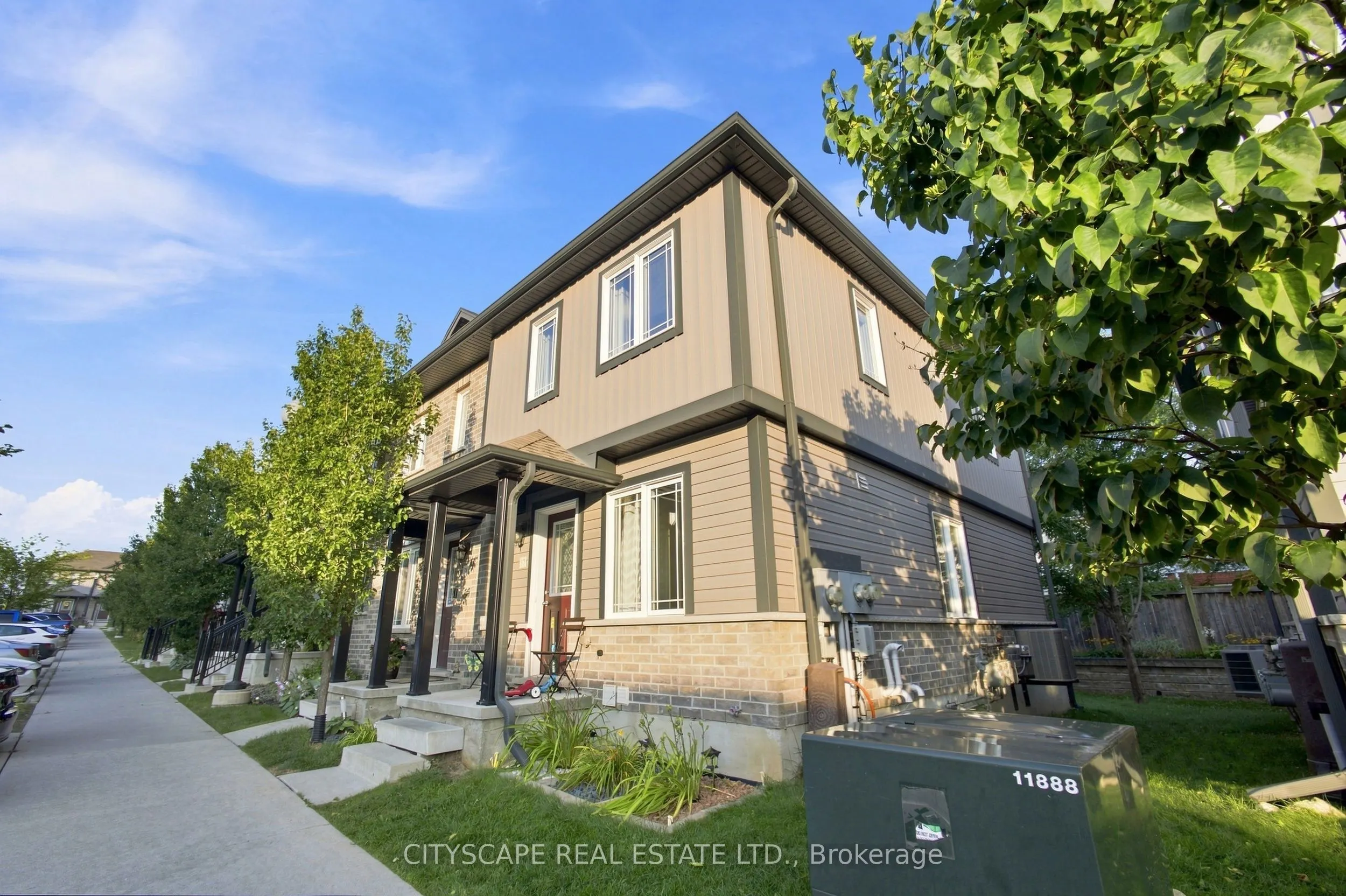 350 Dundas Street S #37