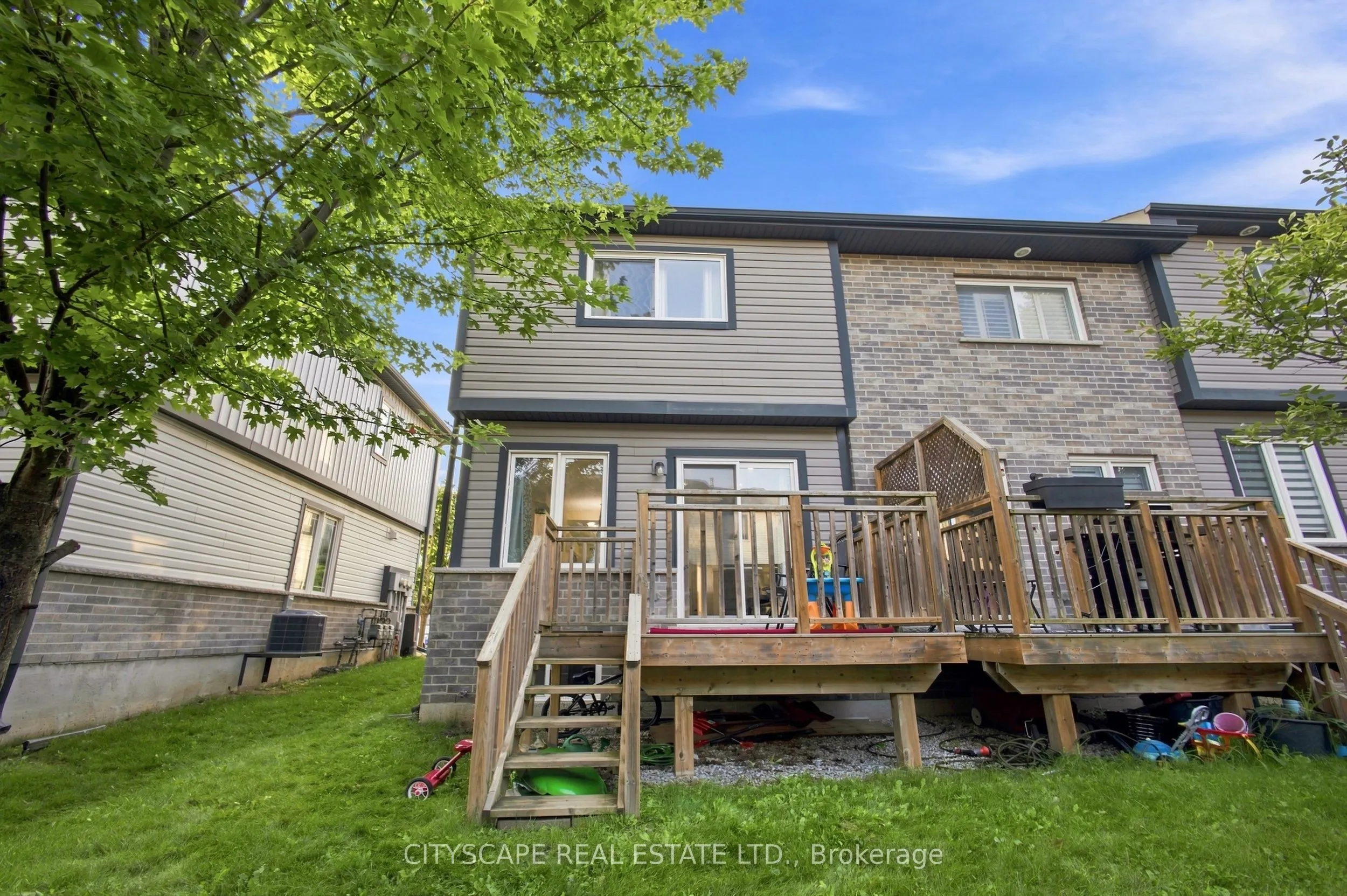 350 Dundas Street S #37