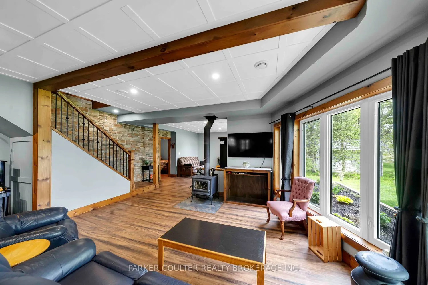 96 Sunnyshores Estates Road