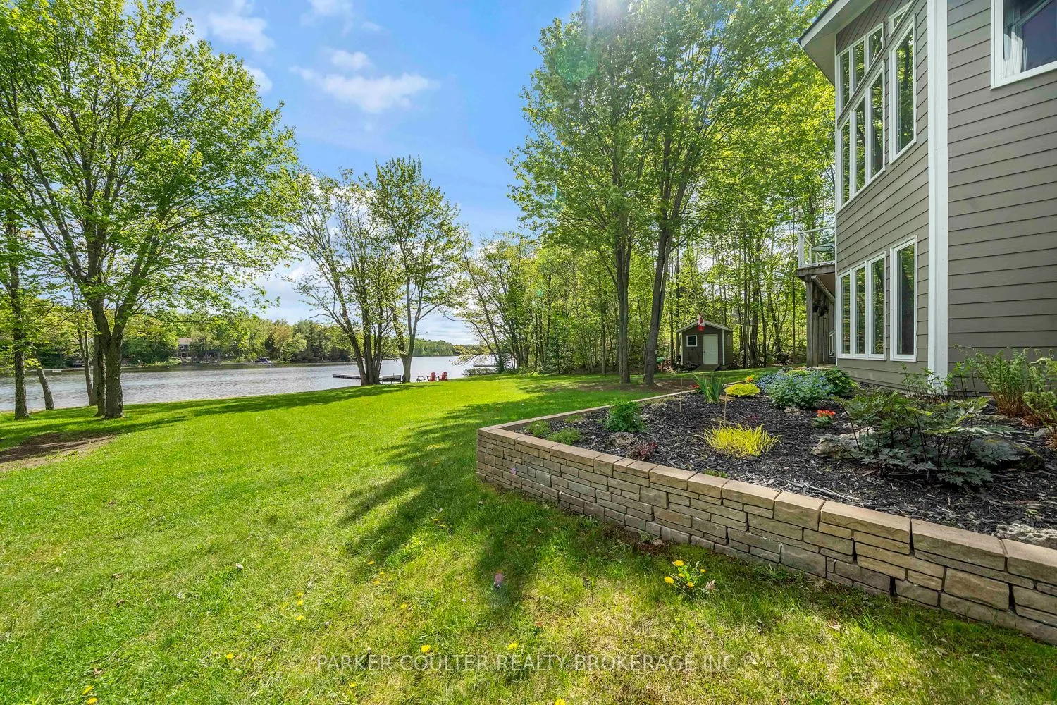 96 Sunnyshores Estates Road