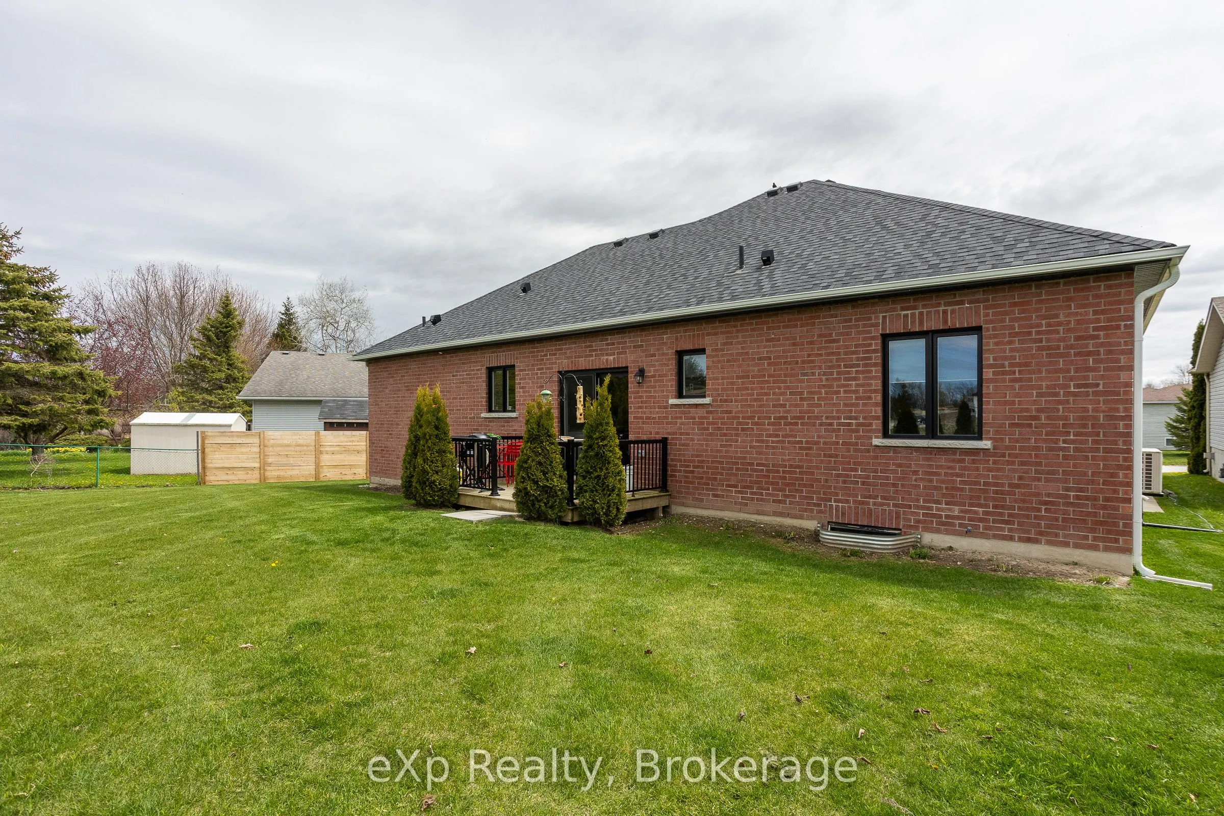 43 Country Crescent