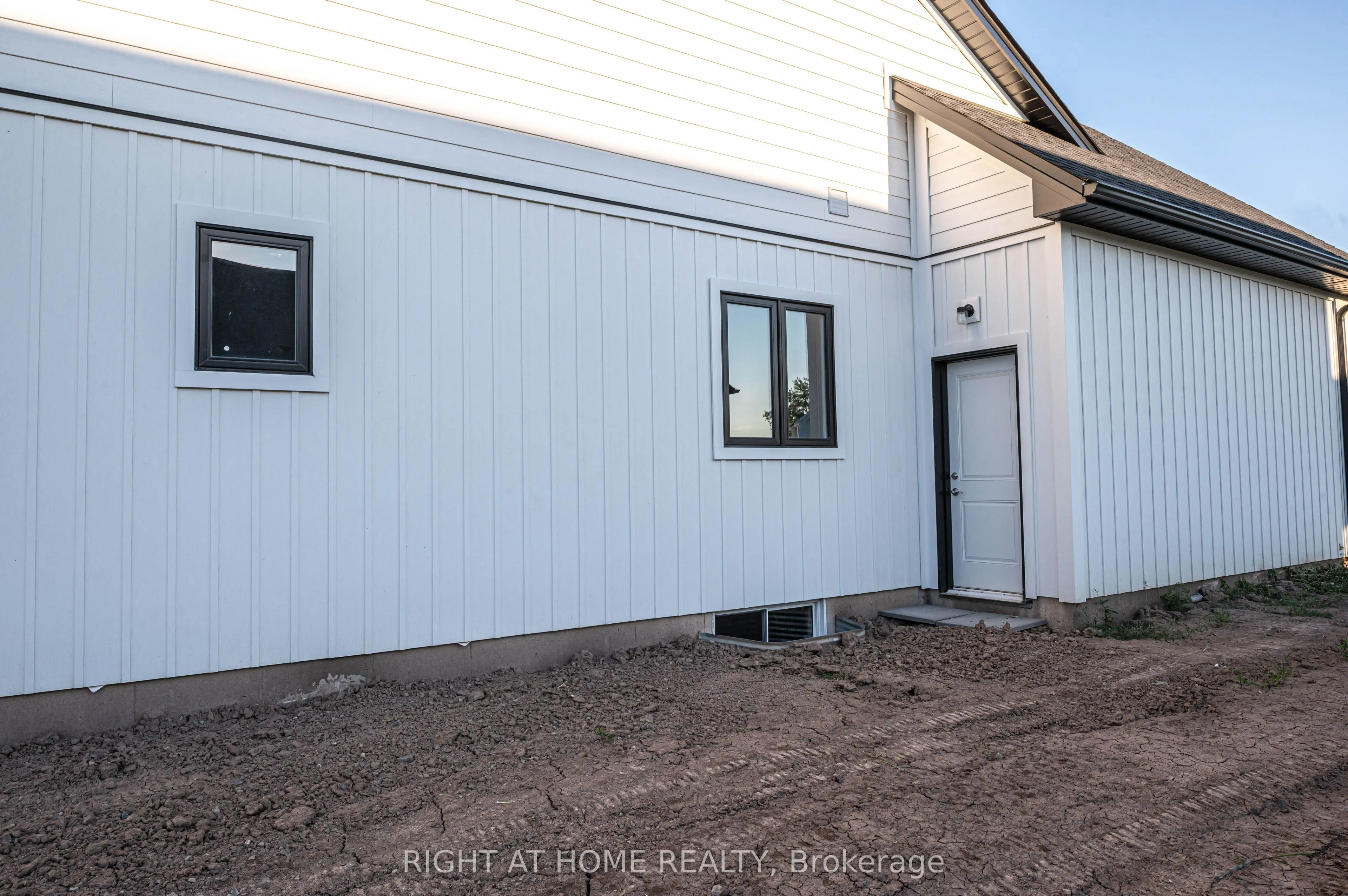 3544 Canfield Crescent