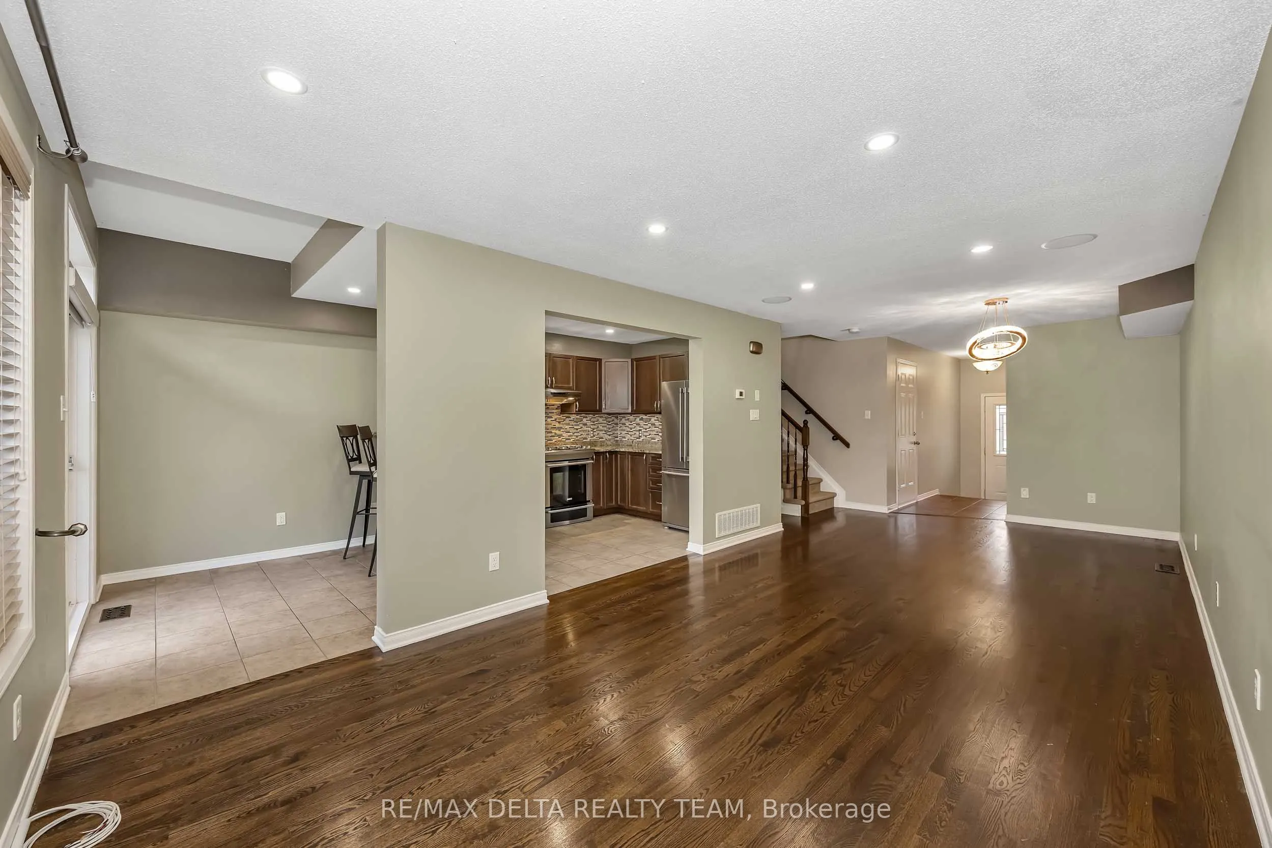 253 Cityview Crescent