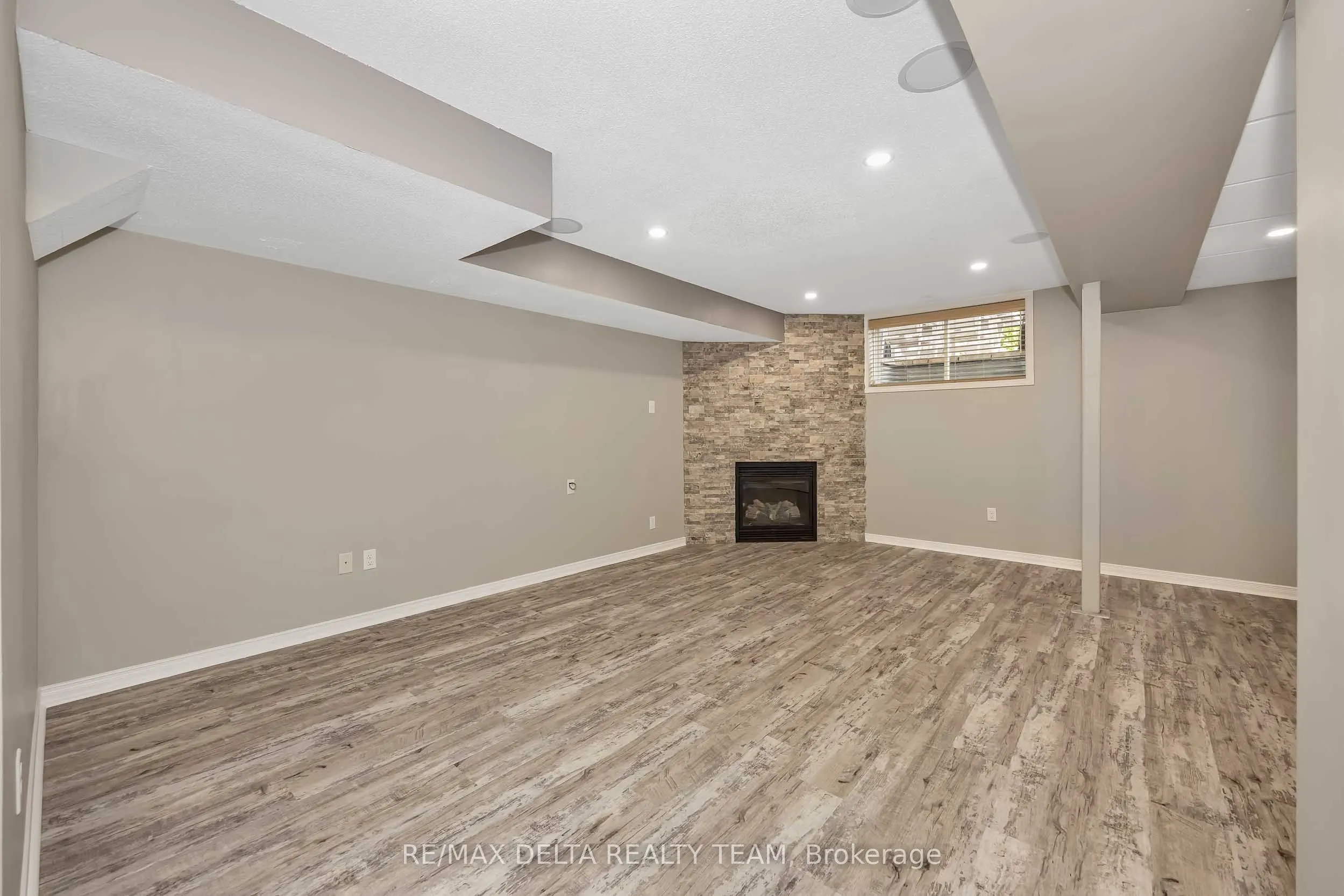 253 Cityview Crescent