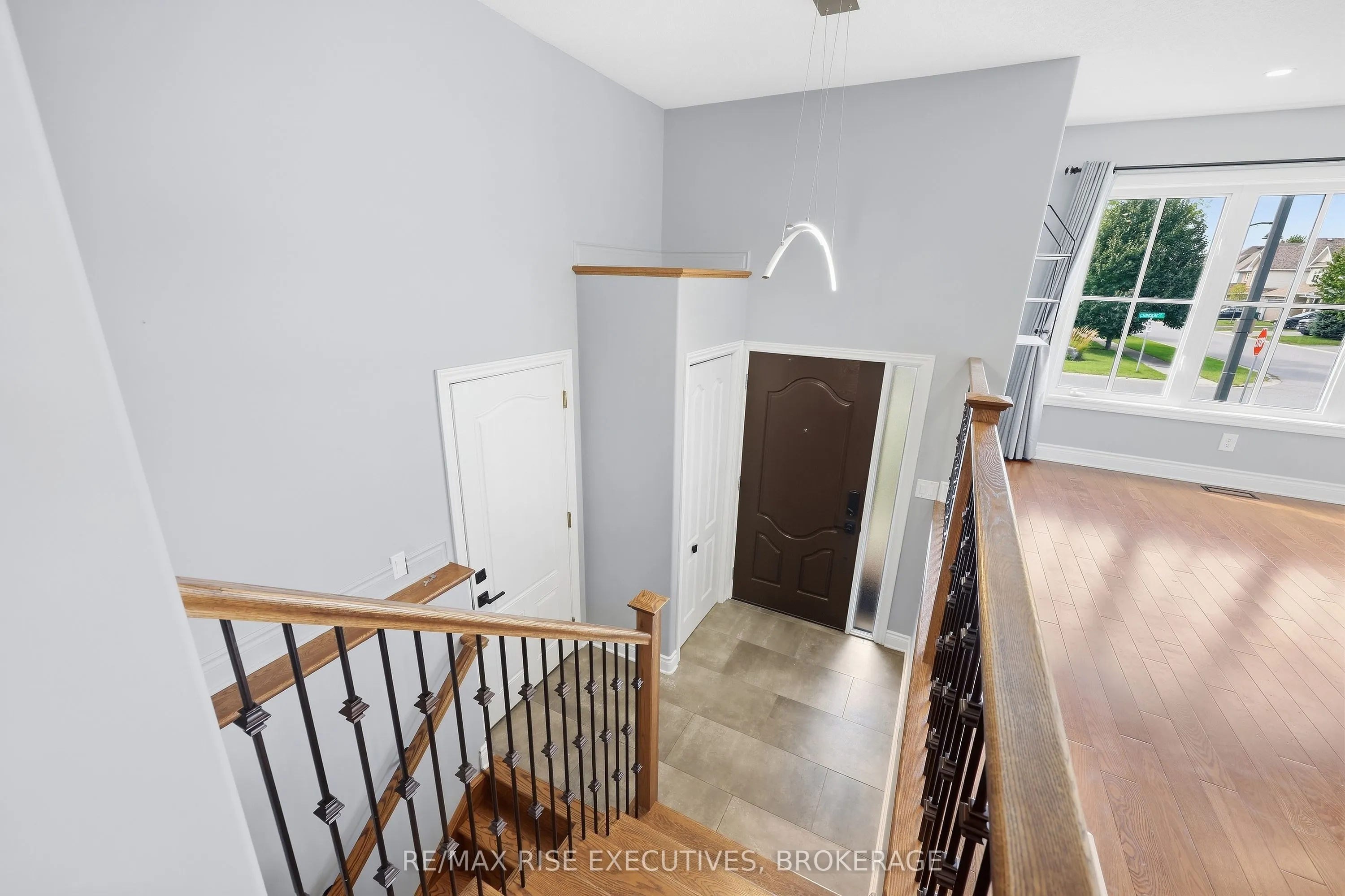 1500 Crimson Crescent