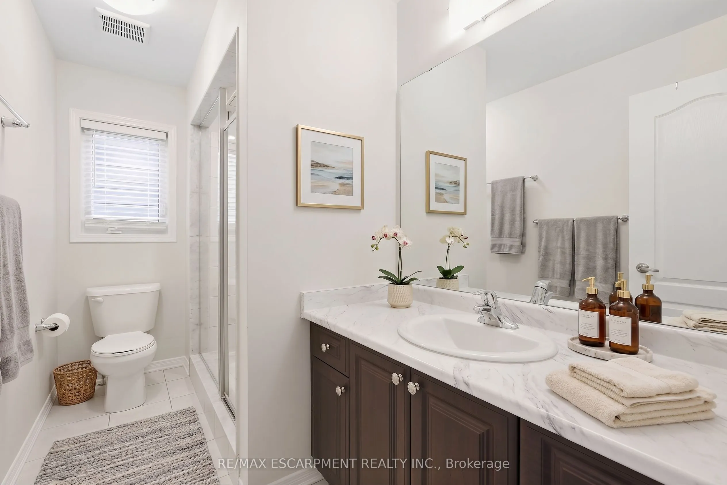35 Royal Coachman Way