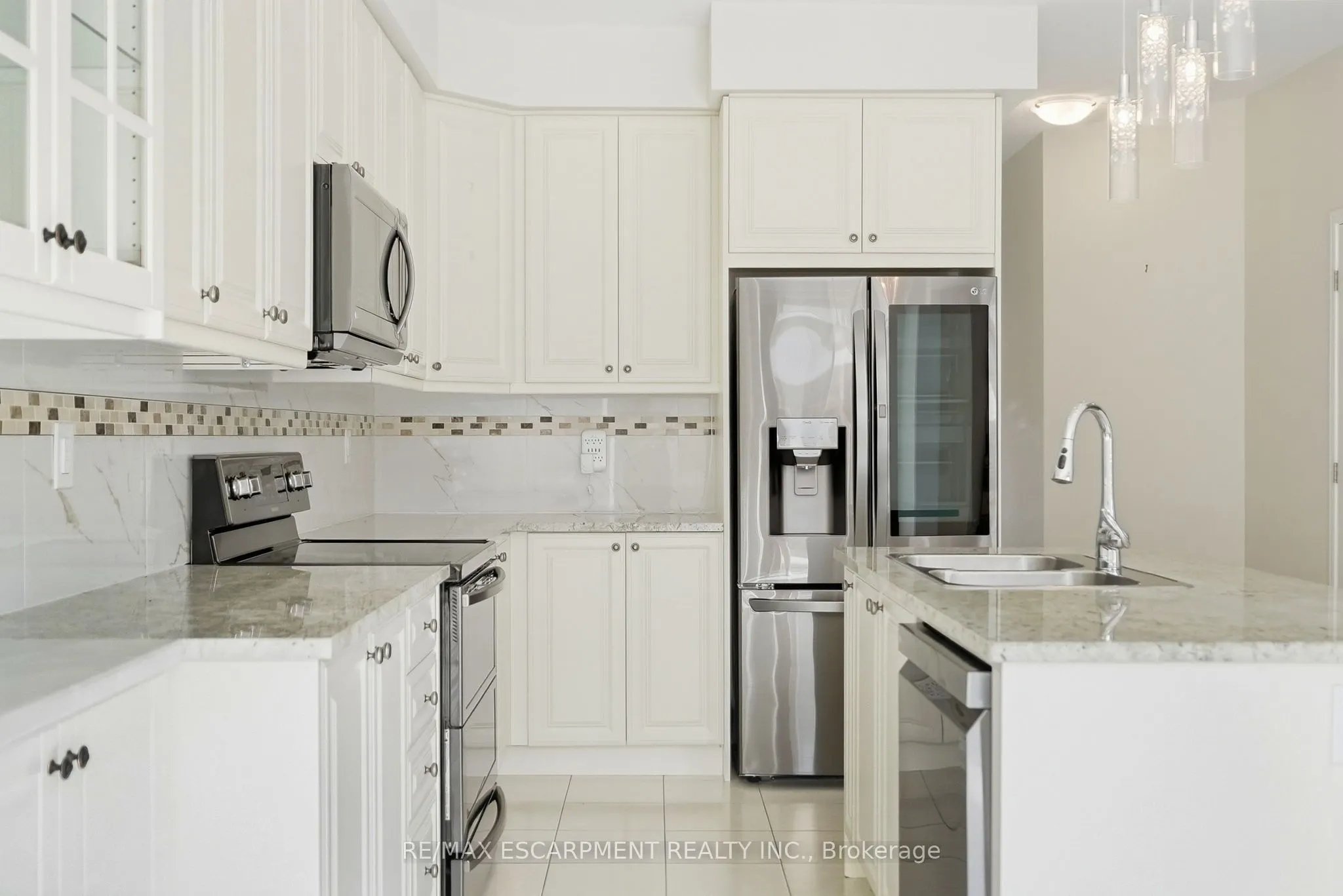 35 Royal Coachman Way