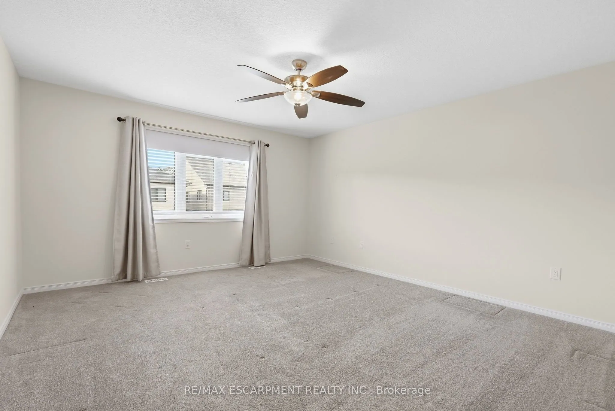 35 Royal Coachman Way