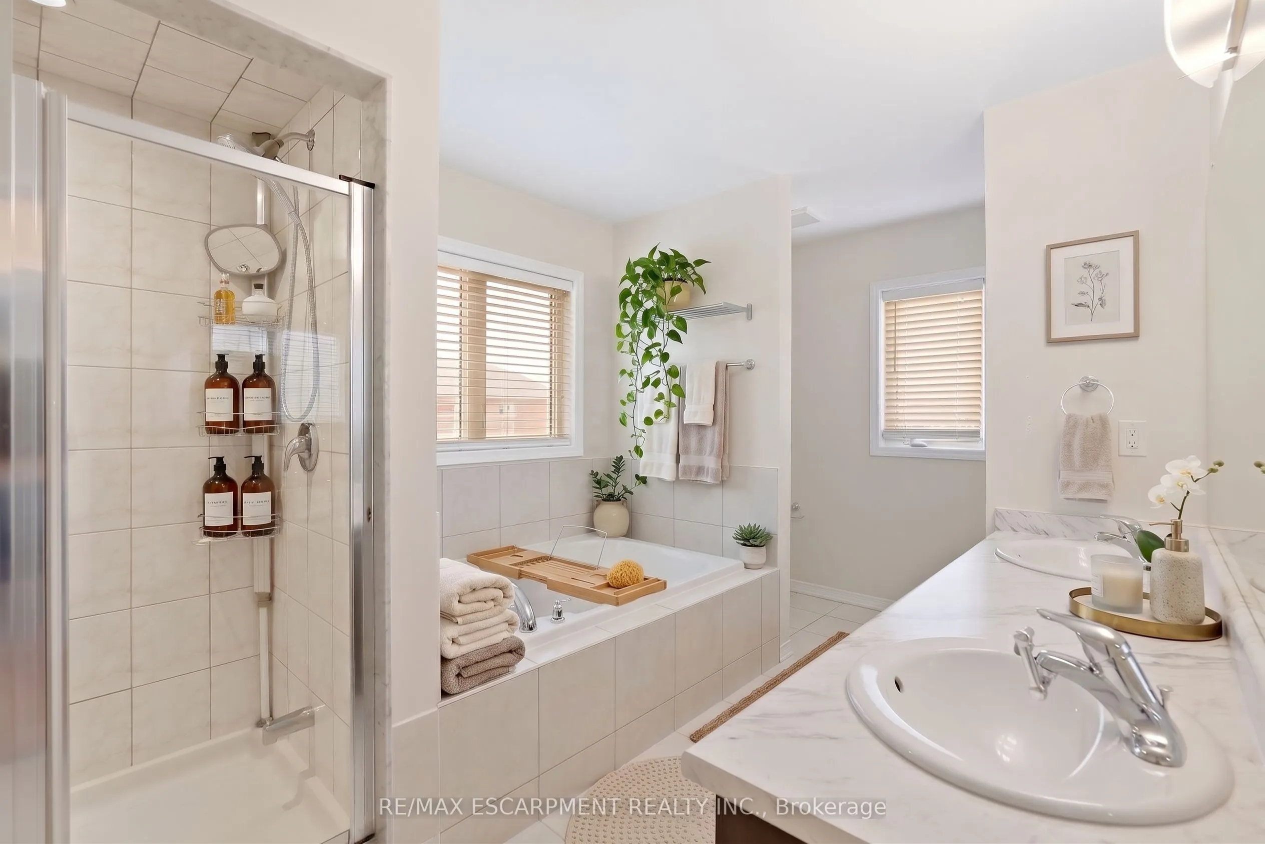 35 Royal Coachman Way