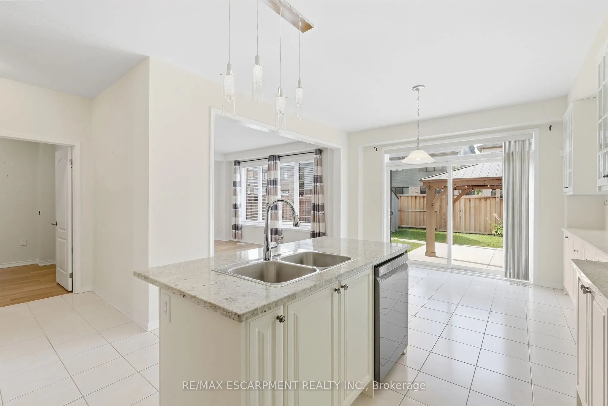 35 Royal Coachman Way