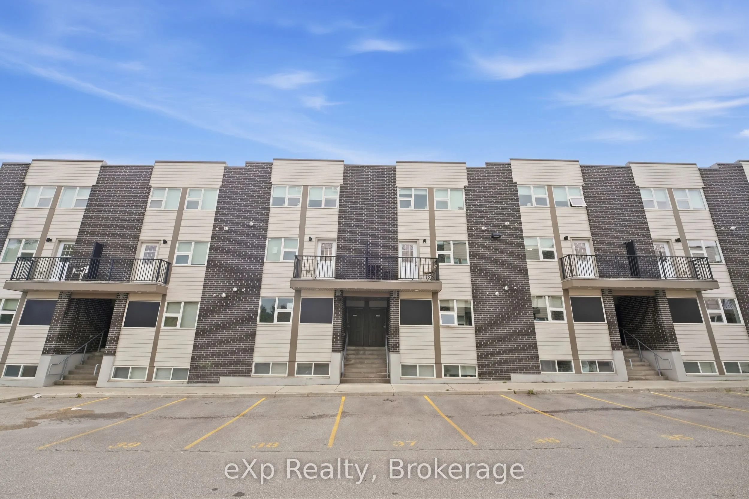 338 Albert Street #119