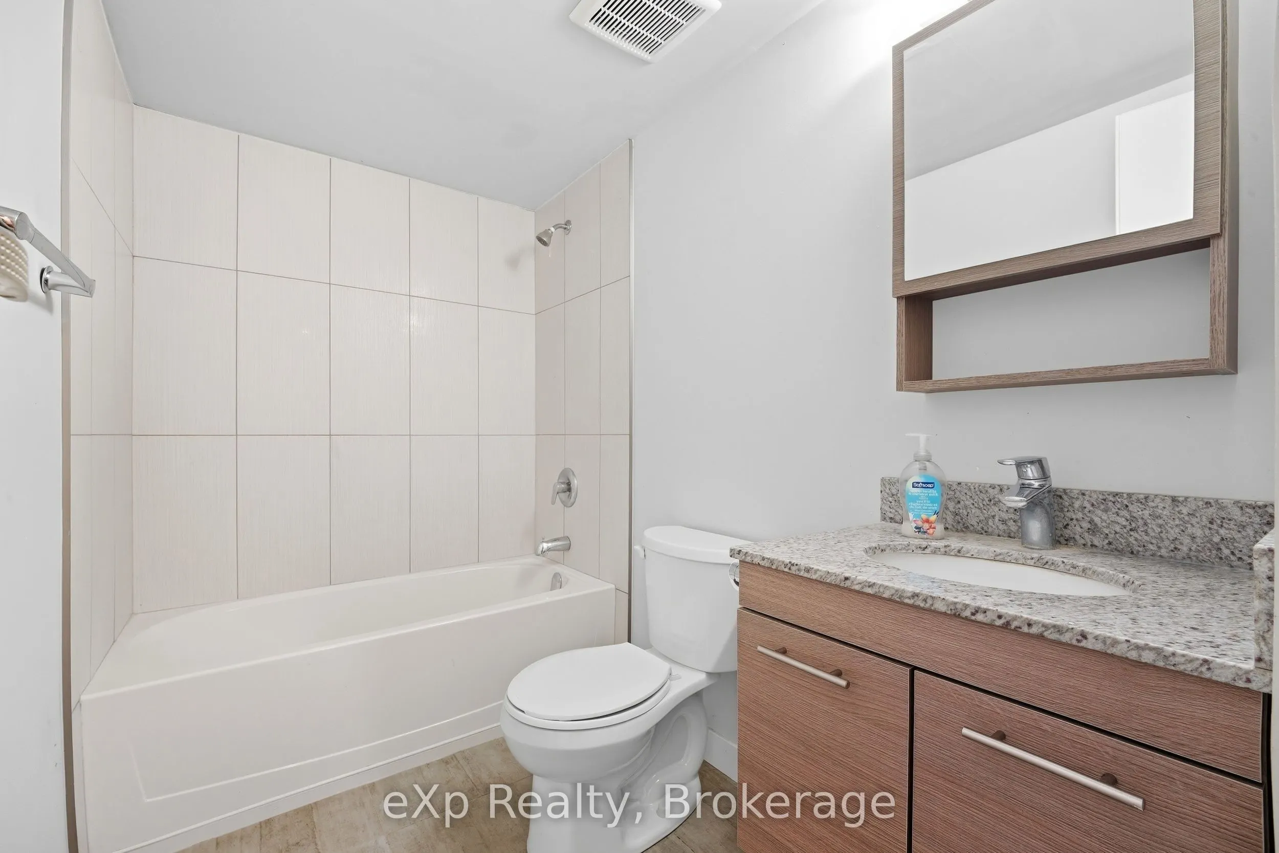 338 Albert Street #119