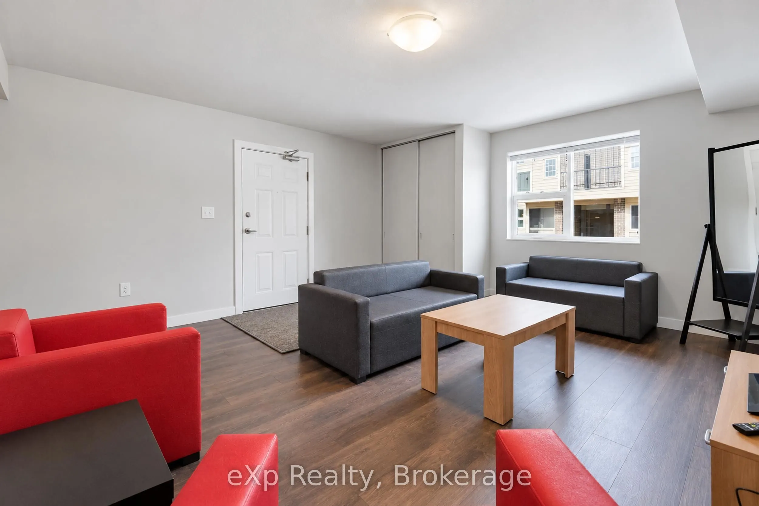 338 Albert Street #119