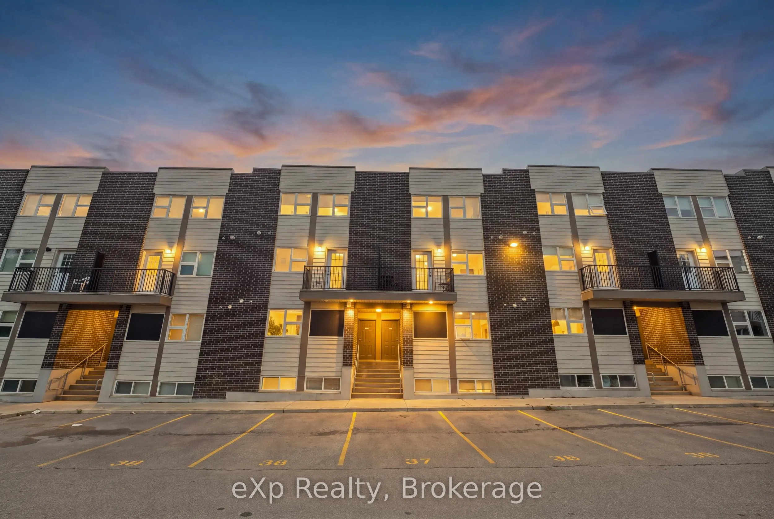 338 Albert Street #119