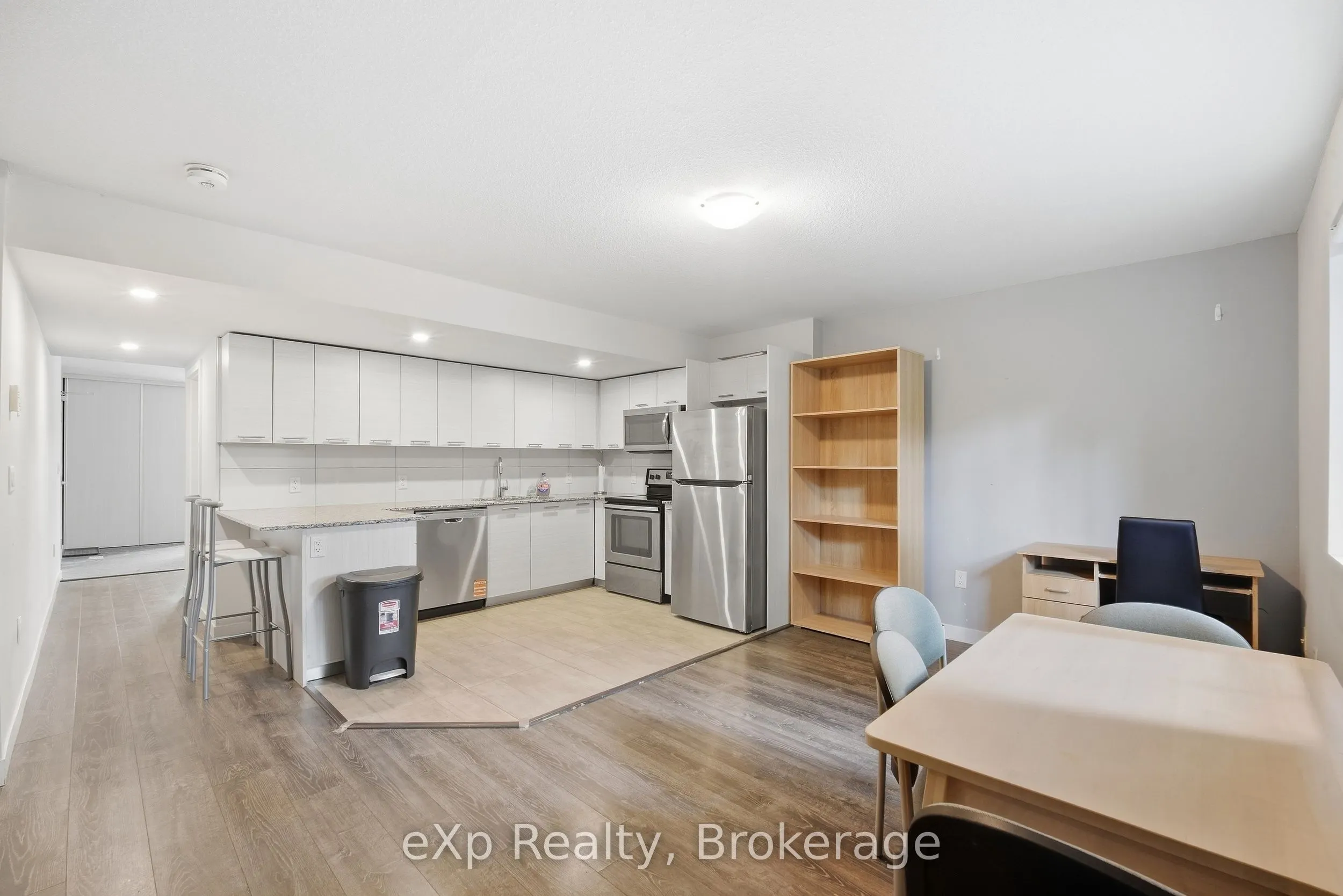338 Albert Street #119