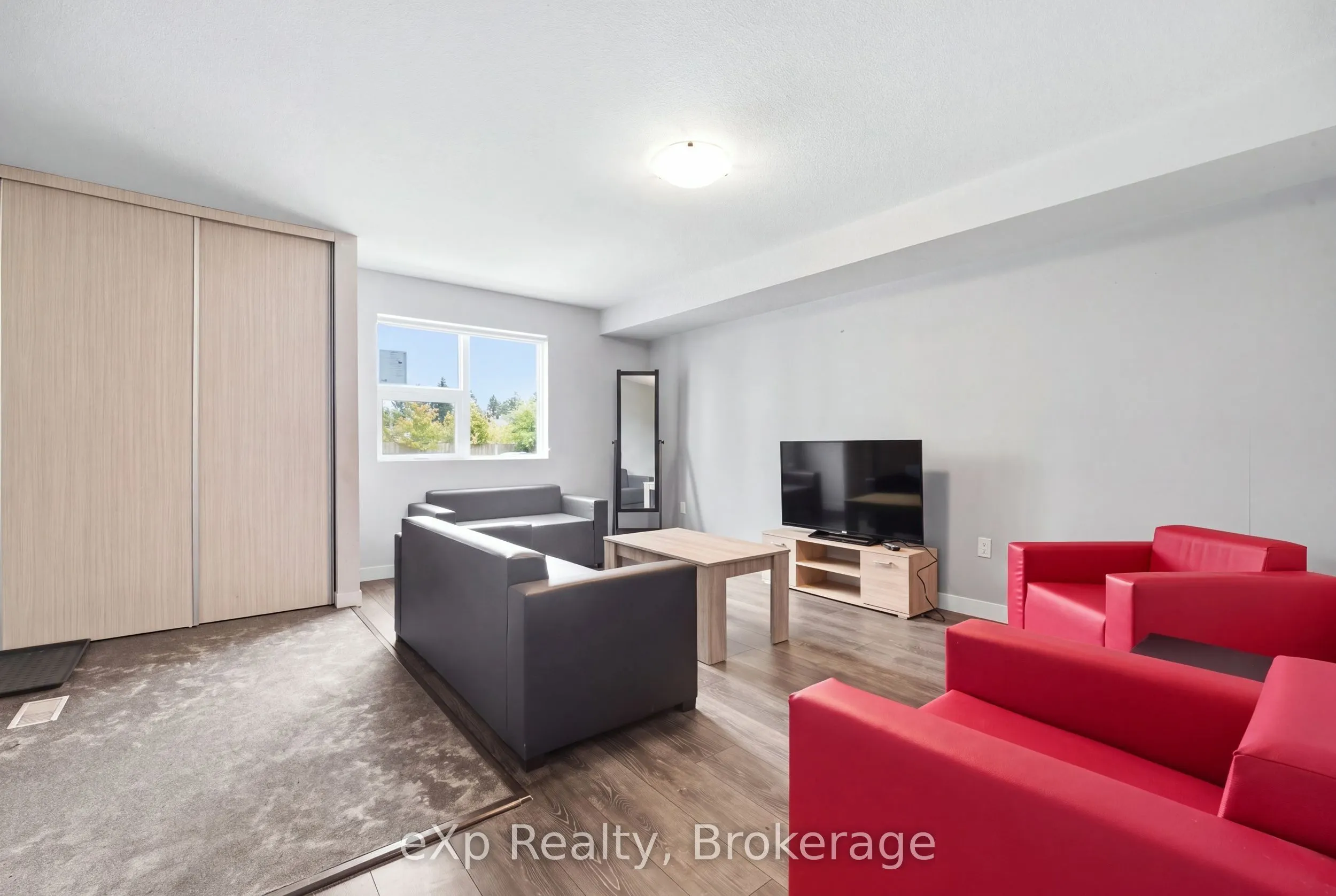 338 Albert Street #119