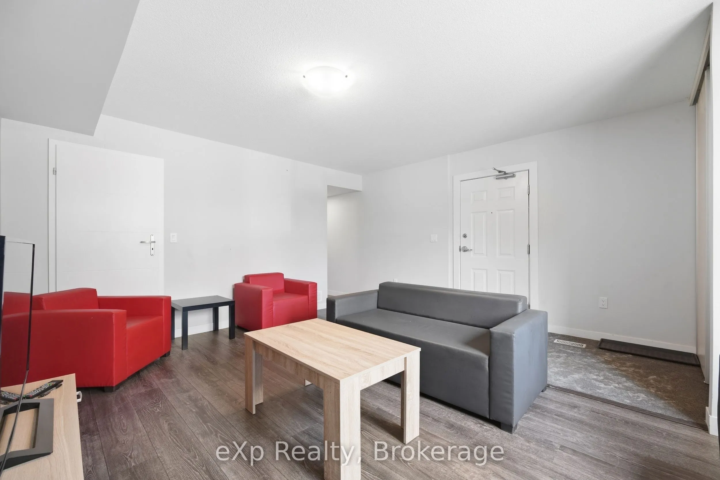 338 Albert Street #119