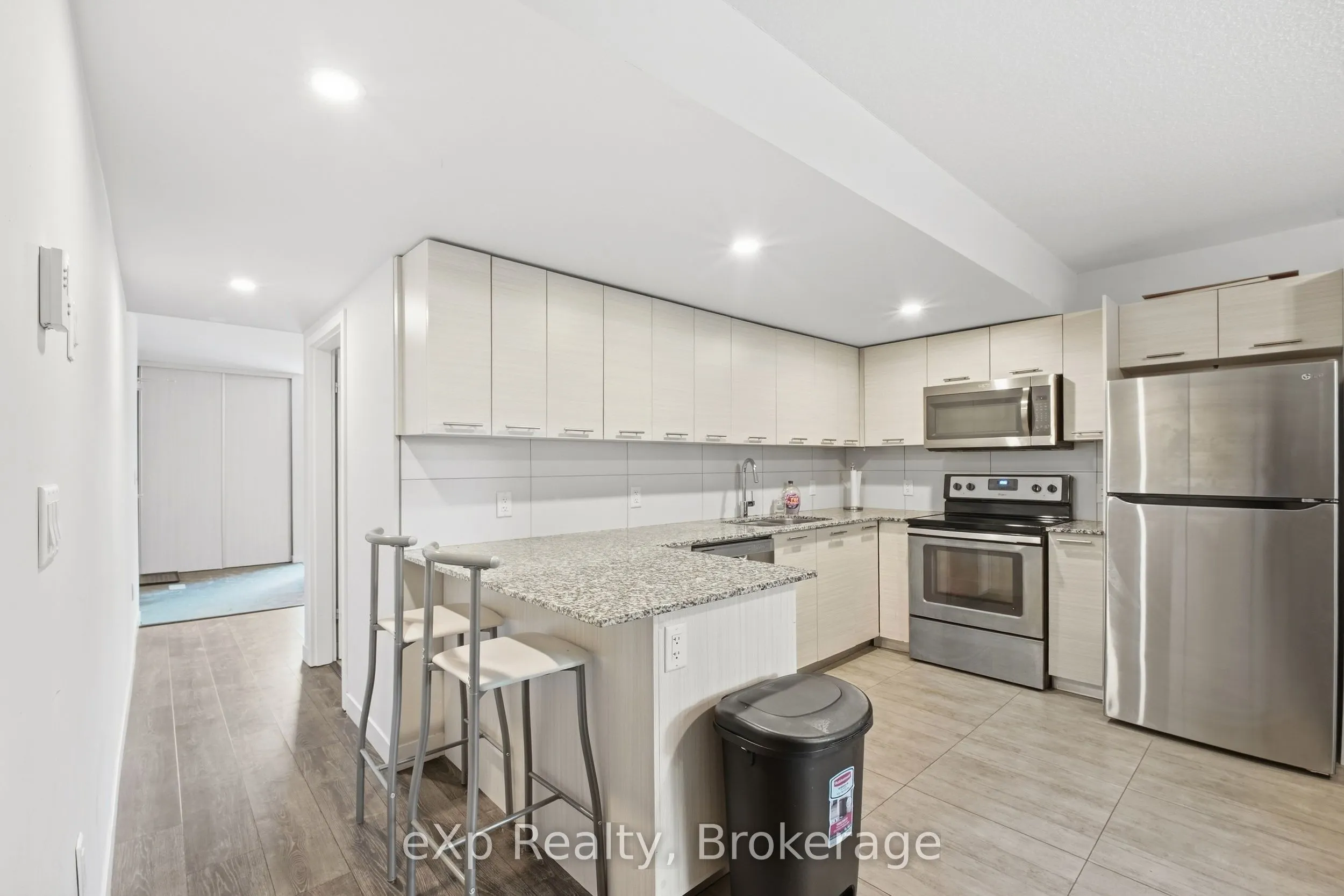 338 Albert Street #119
