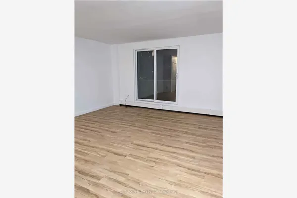 563 Mornington Avenue E #310